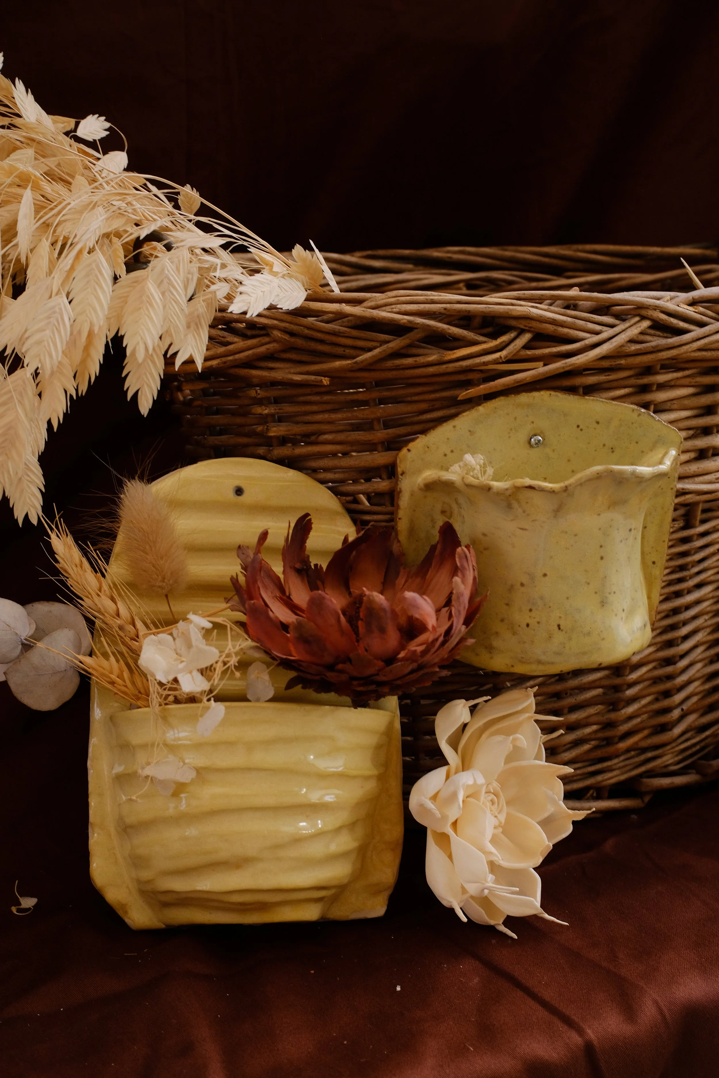 combo_yellow_wall_hanging_8131.JPG