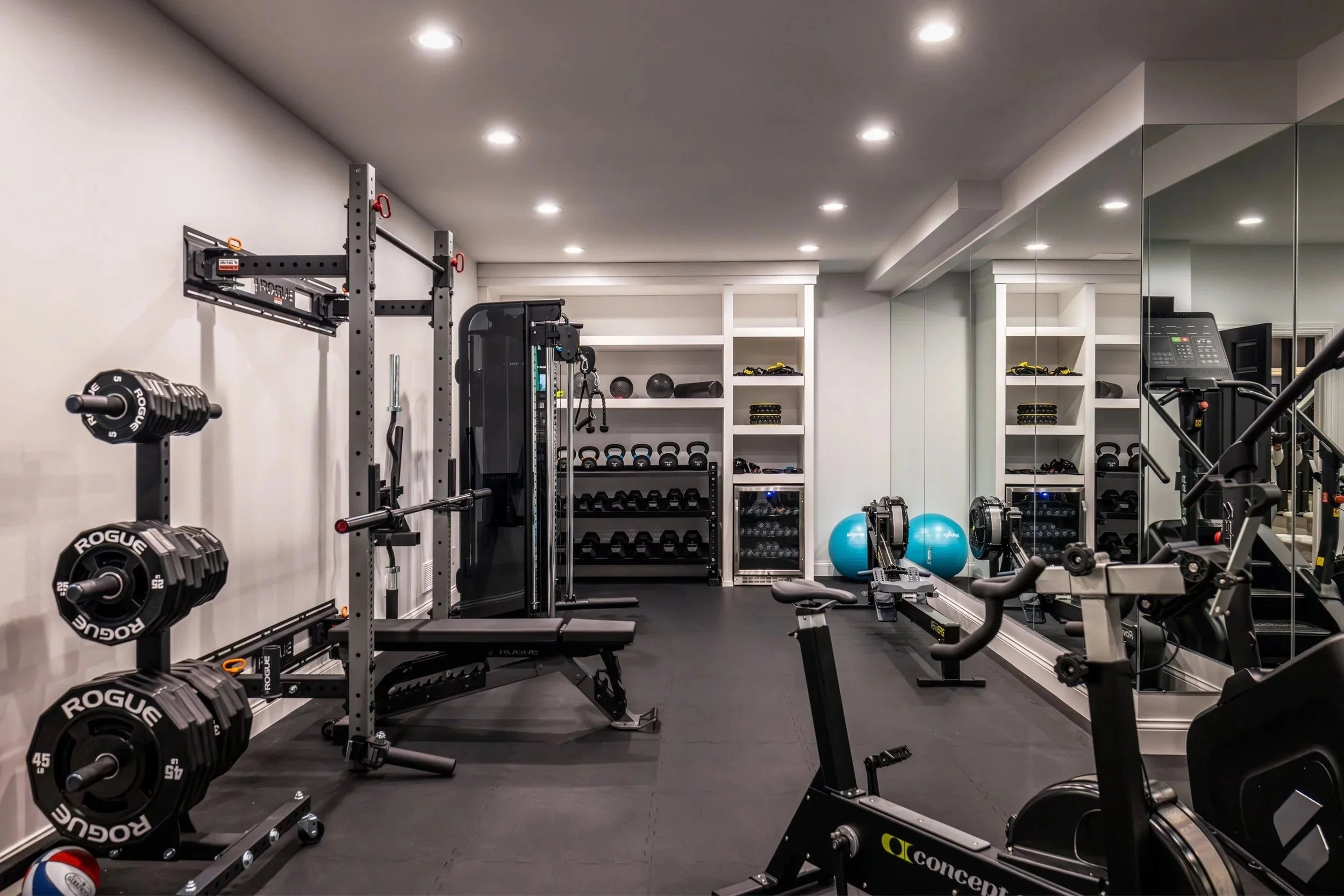 08-home-gym-design-finished-basement.jpg