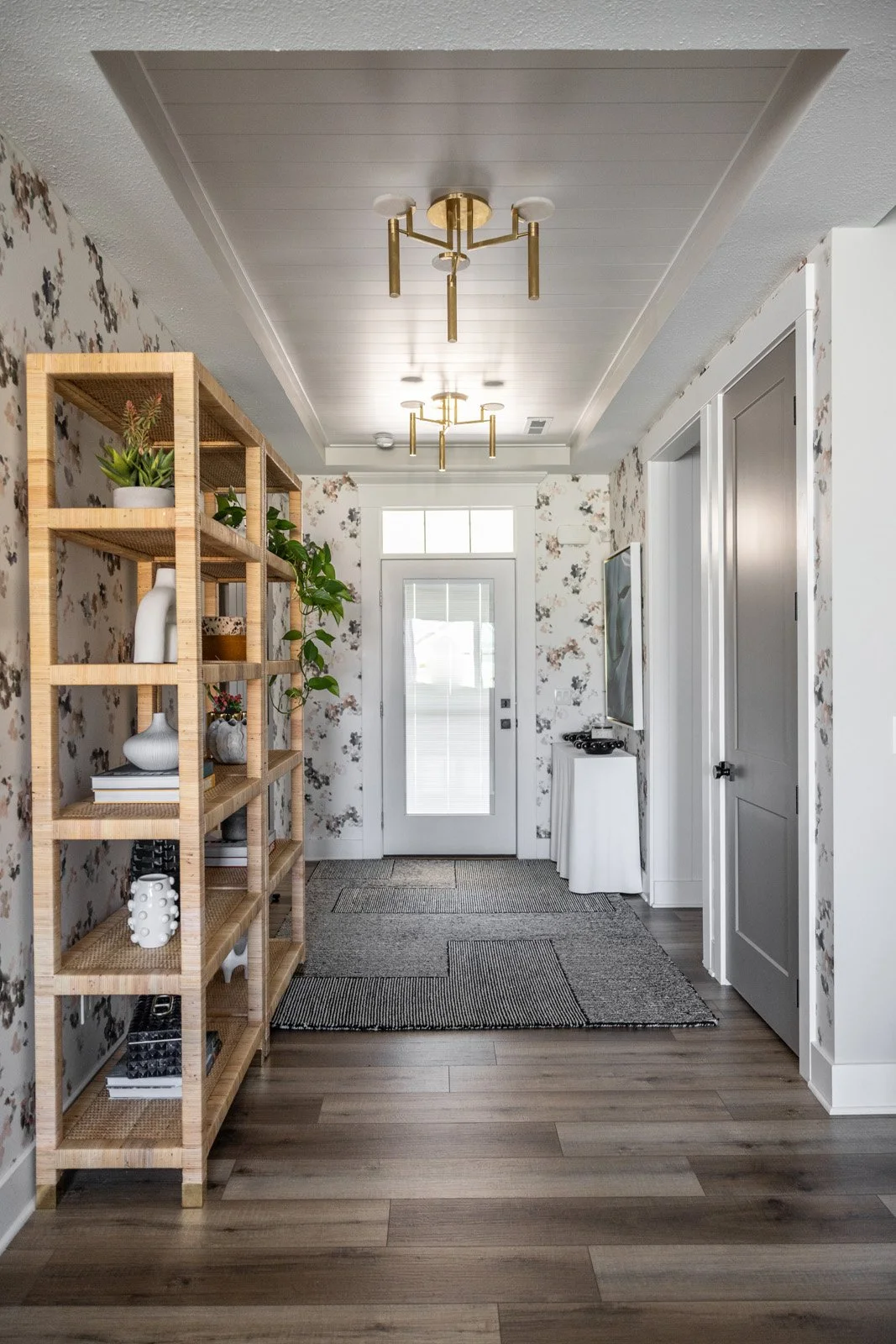 Golden Hour Foyer Adeas Interior Design8217.jpg