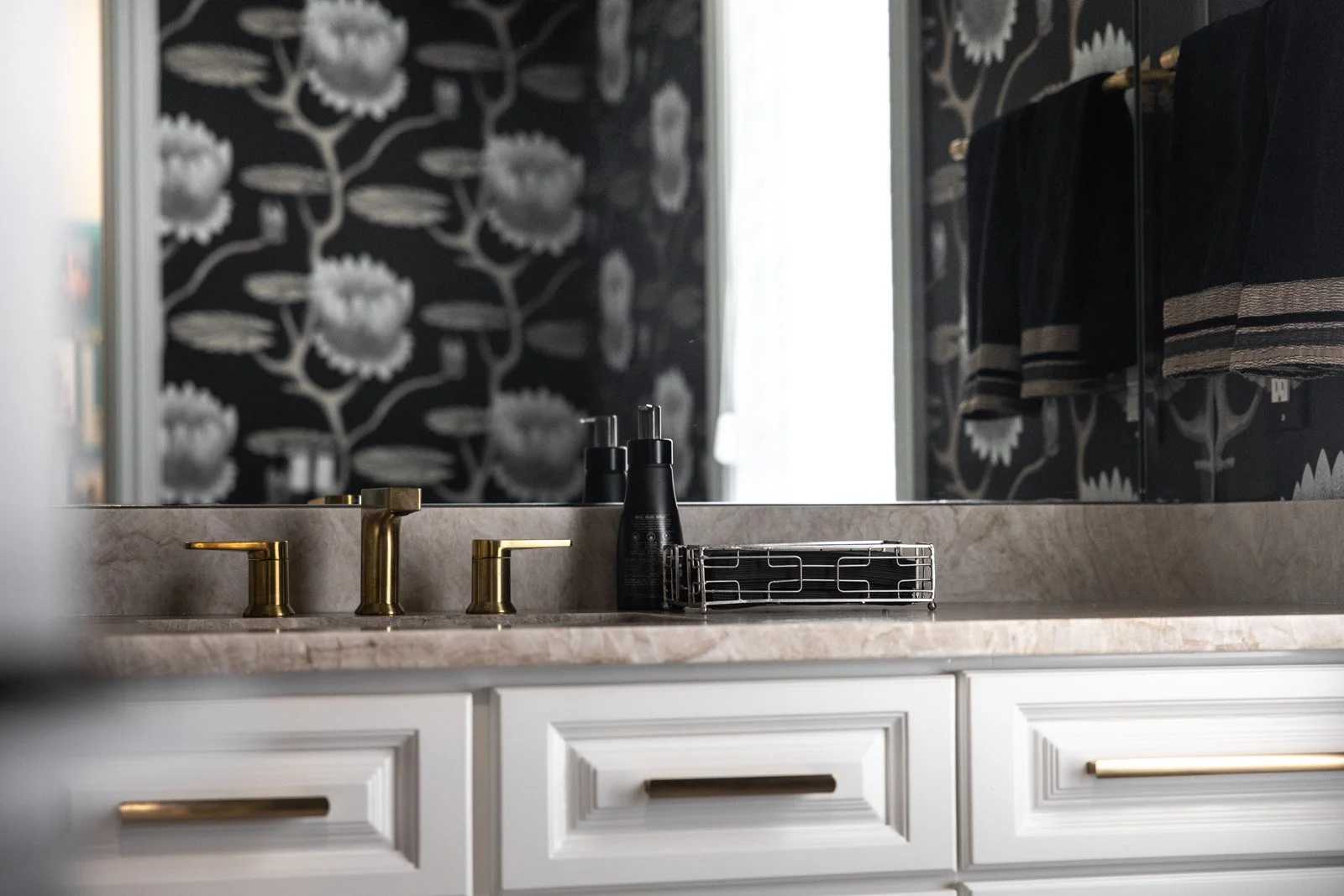 La Belle Epoque Powder Room Adeas Interior Design4116.jpg