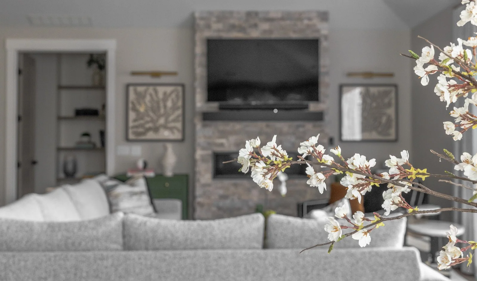 Golden Hour Family Room Adeas Interior Design8065.jpg