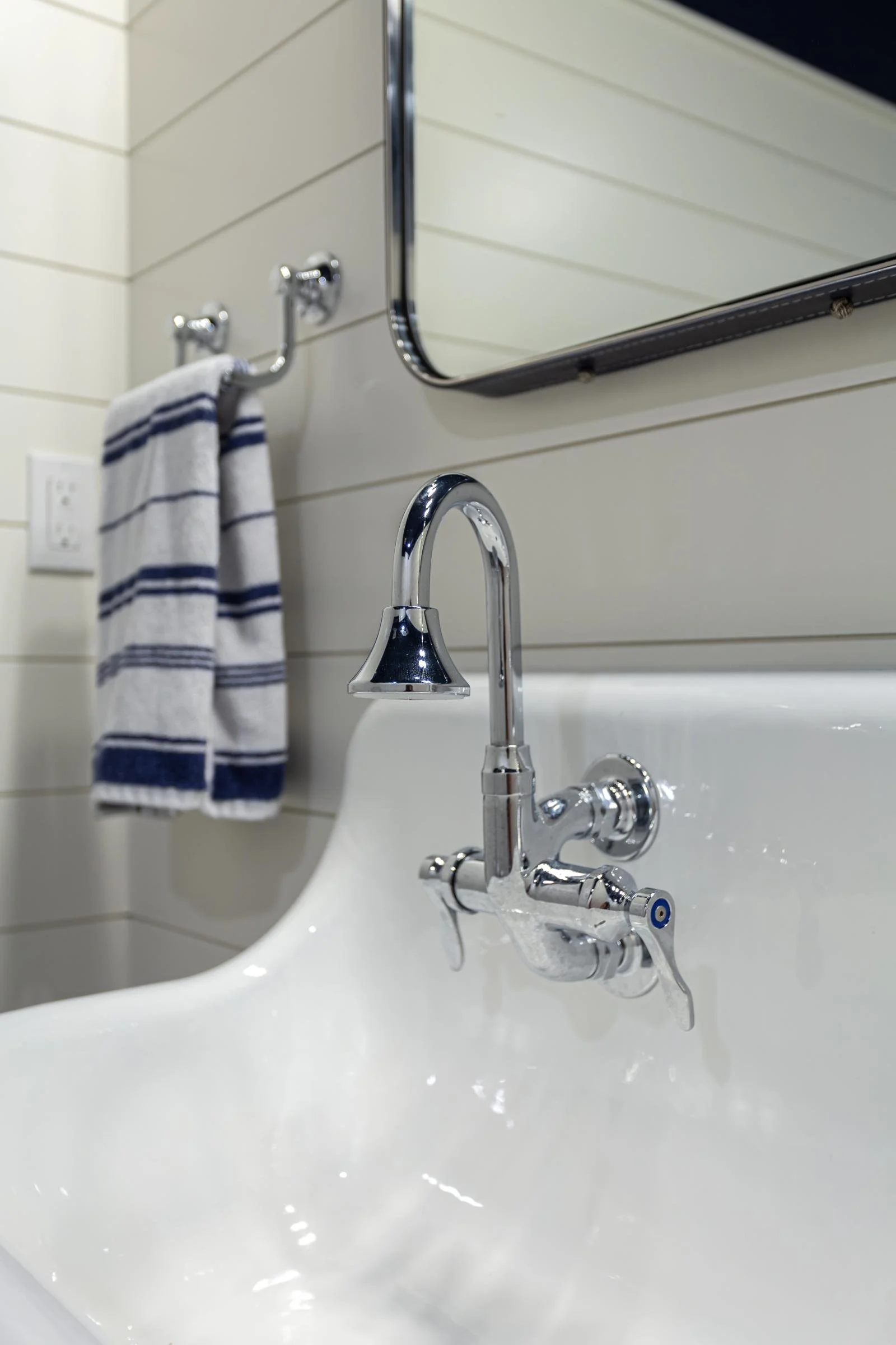 The Lakeside Edit Adeas Interior Design-37-aa-a.jpg