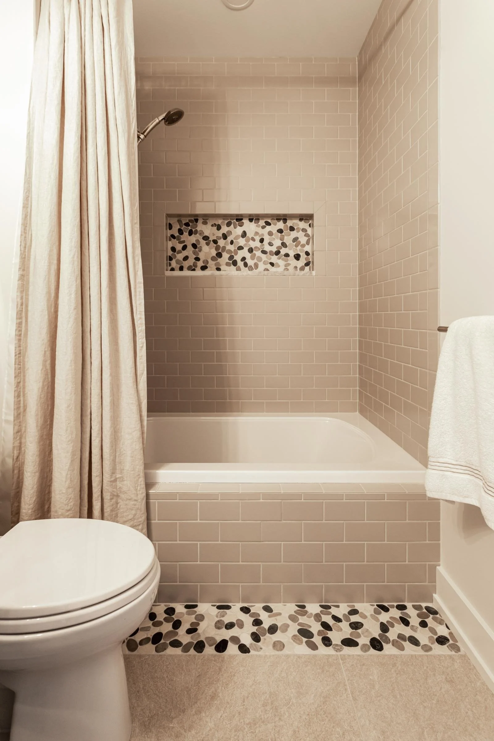 The Lakeside Edit Adeas Interior Design-168-aa-a.jpg