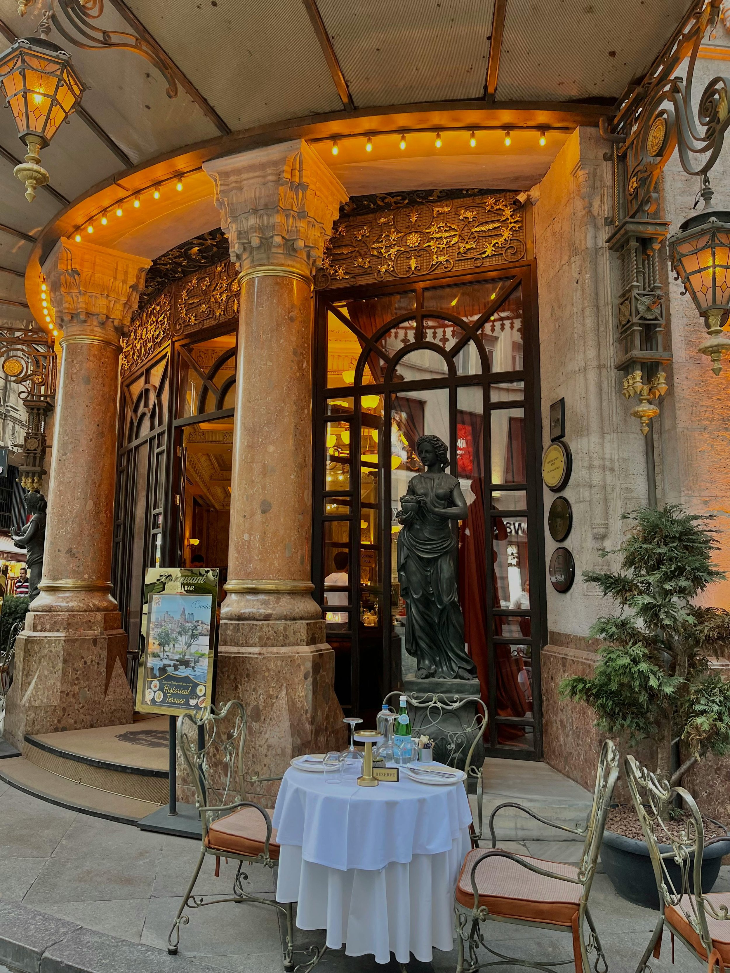 Restaurant Reservations, Recommendations, Access to the city’s most sought-after tables, from acclaimed fine dining restaurants to discreet local favourites.We secure priority reservations, handle last-minute requests, and offer considered recommend