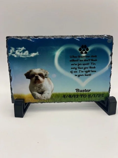 Another slate for a lost pet.