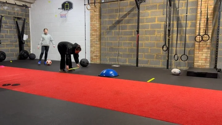 Change of direction isn&rsquo;t about moving faster.
It&rsquo;s about learning how to move better.

Today we focused on loading the planting foot, so force can travel properly through the hip, knee and ankle.

It might look simple.
But this is the st