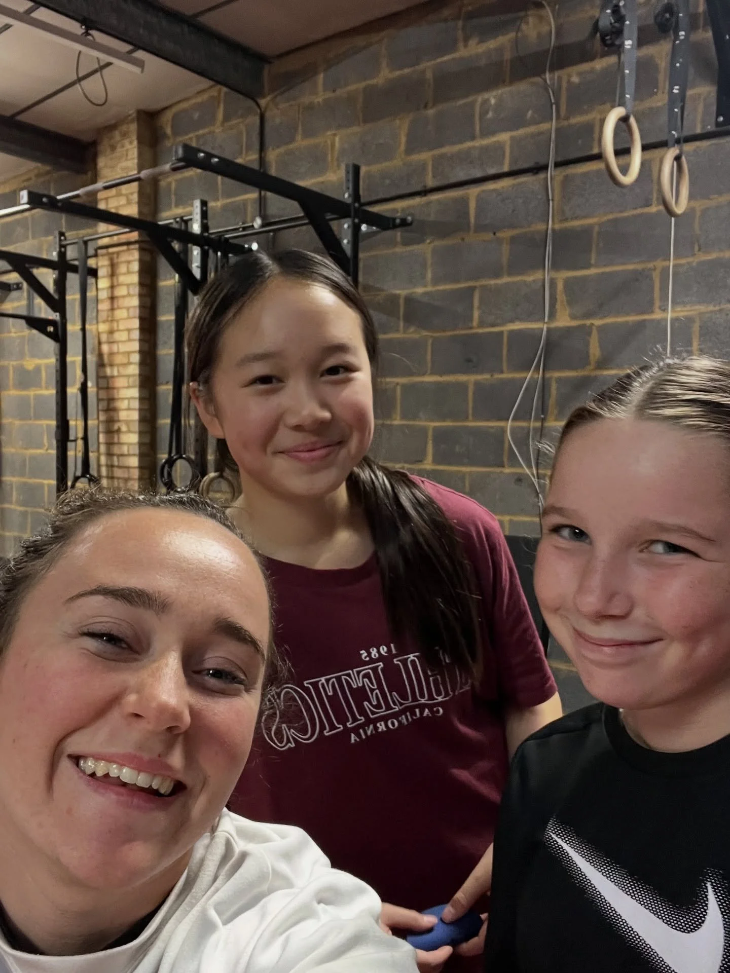 Friday Upstairs is for the girls 👧🏻 &amp; Tex of course.. 

So peaceful and very productive!! Well done ladies 🙌🏼 

#girlswholift #training #youthathlete
