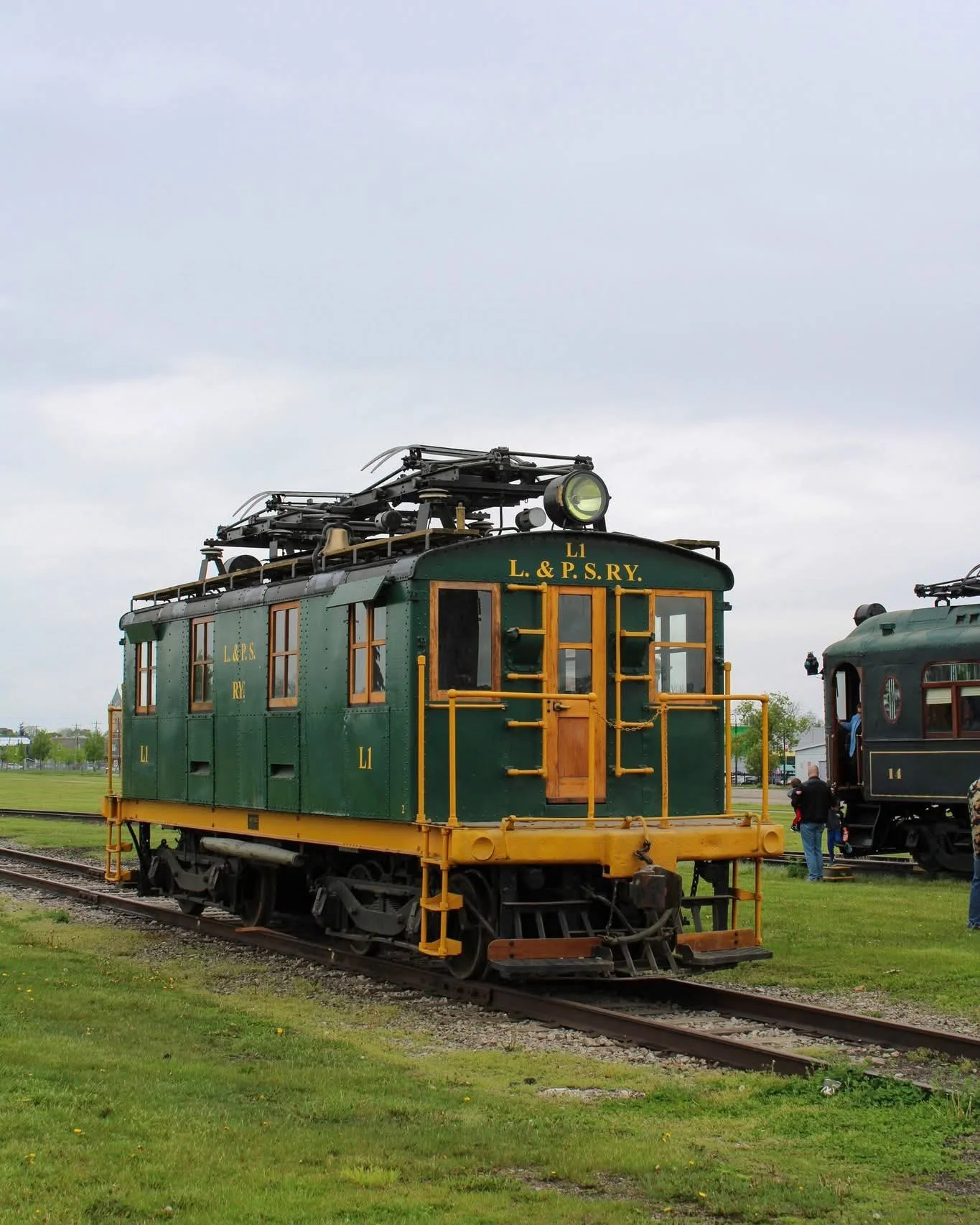 L&PS L1 electric locomotive at the Elgin County Railway Museum