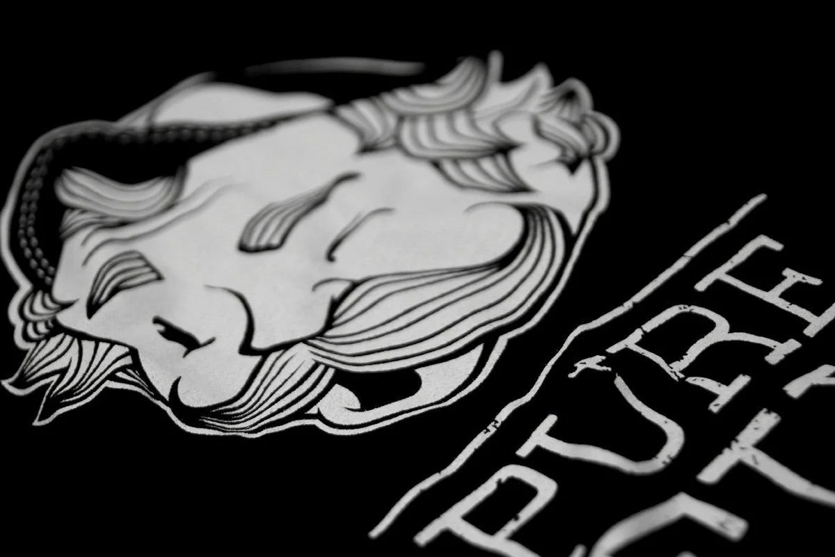 black_tee_closeup_1201.jpeg
