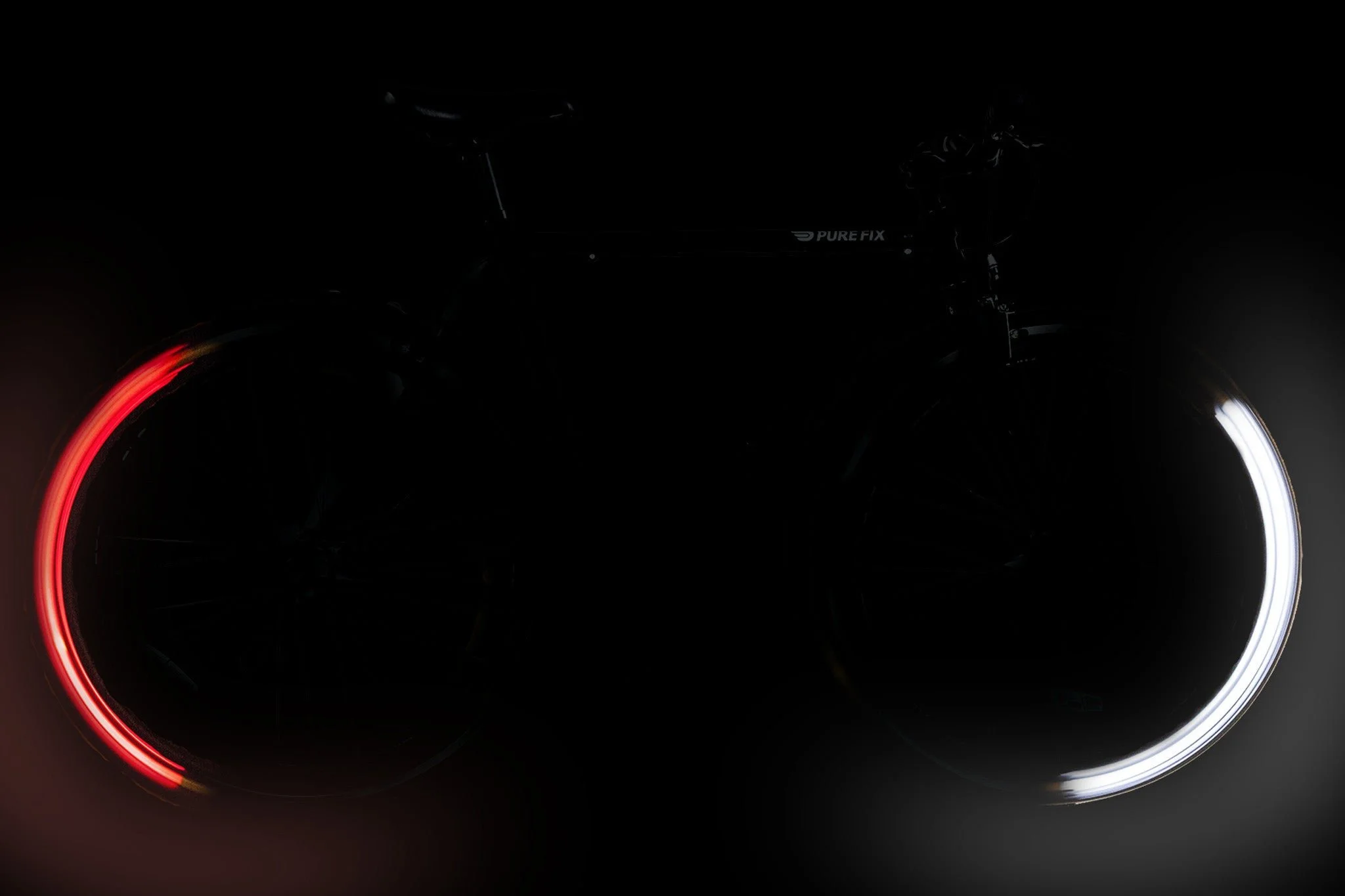 Revo-Lights-Bike_Glowing_WEB.jpeg