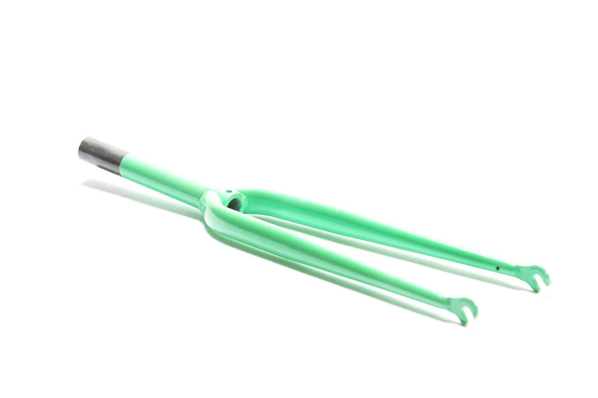 fork_celeste_6f282f80-d776-4219-b996-de1dab34e0f6.jpeg