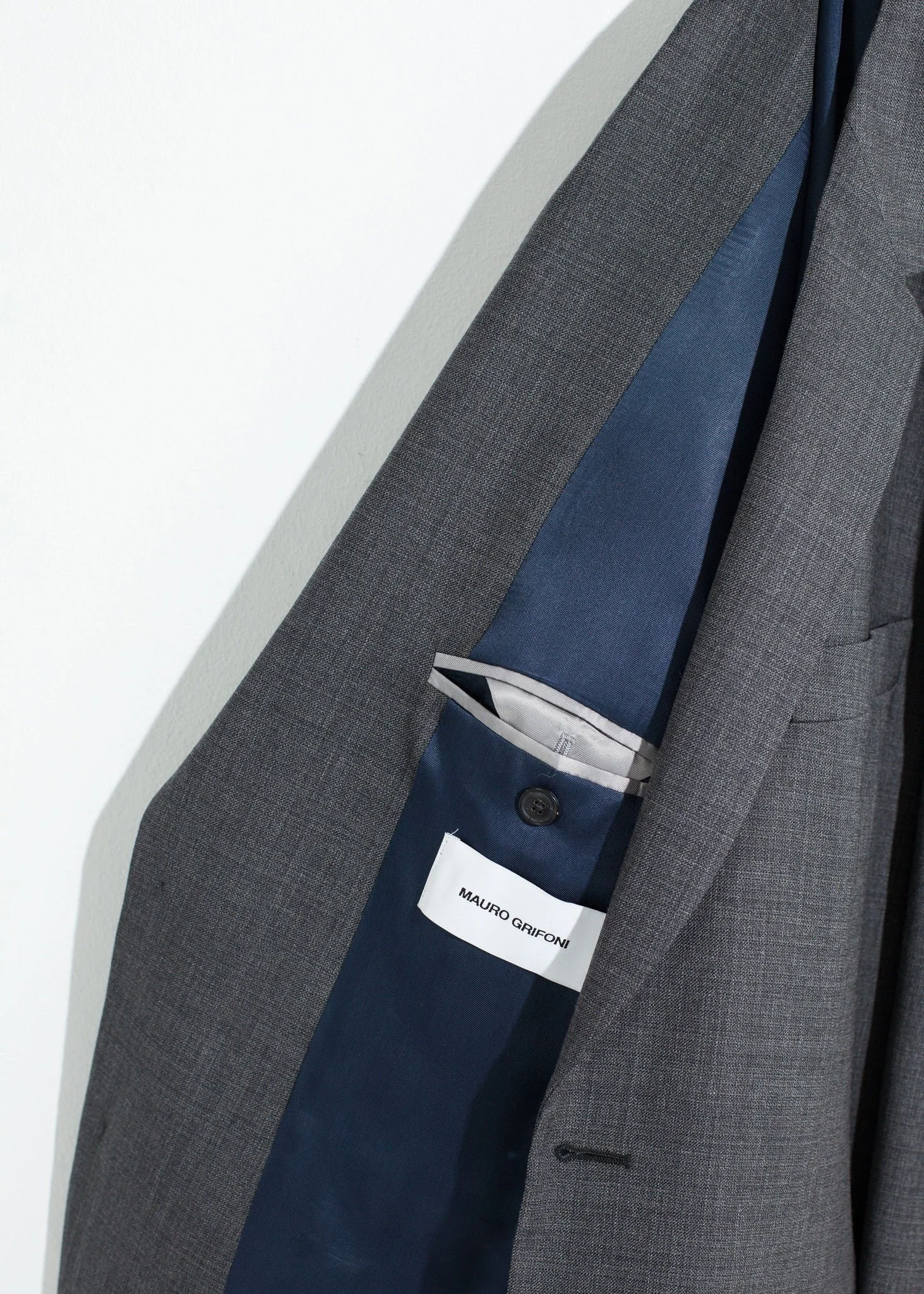 product_apperal_maurogrifoni_grey.jpeg