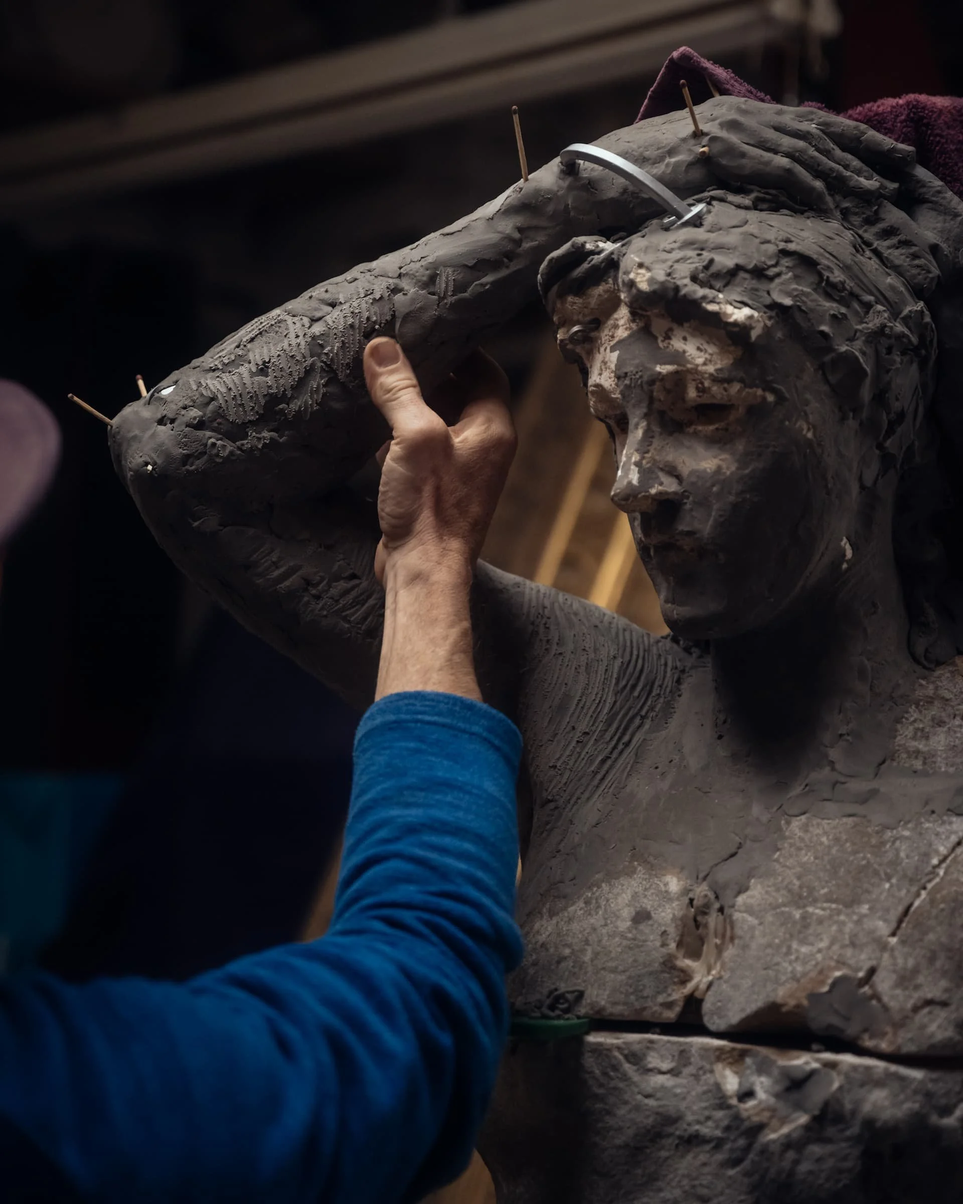 Figurative stone sculpture © Photo by Jim Stephenson 