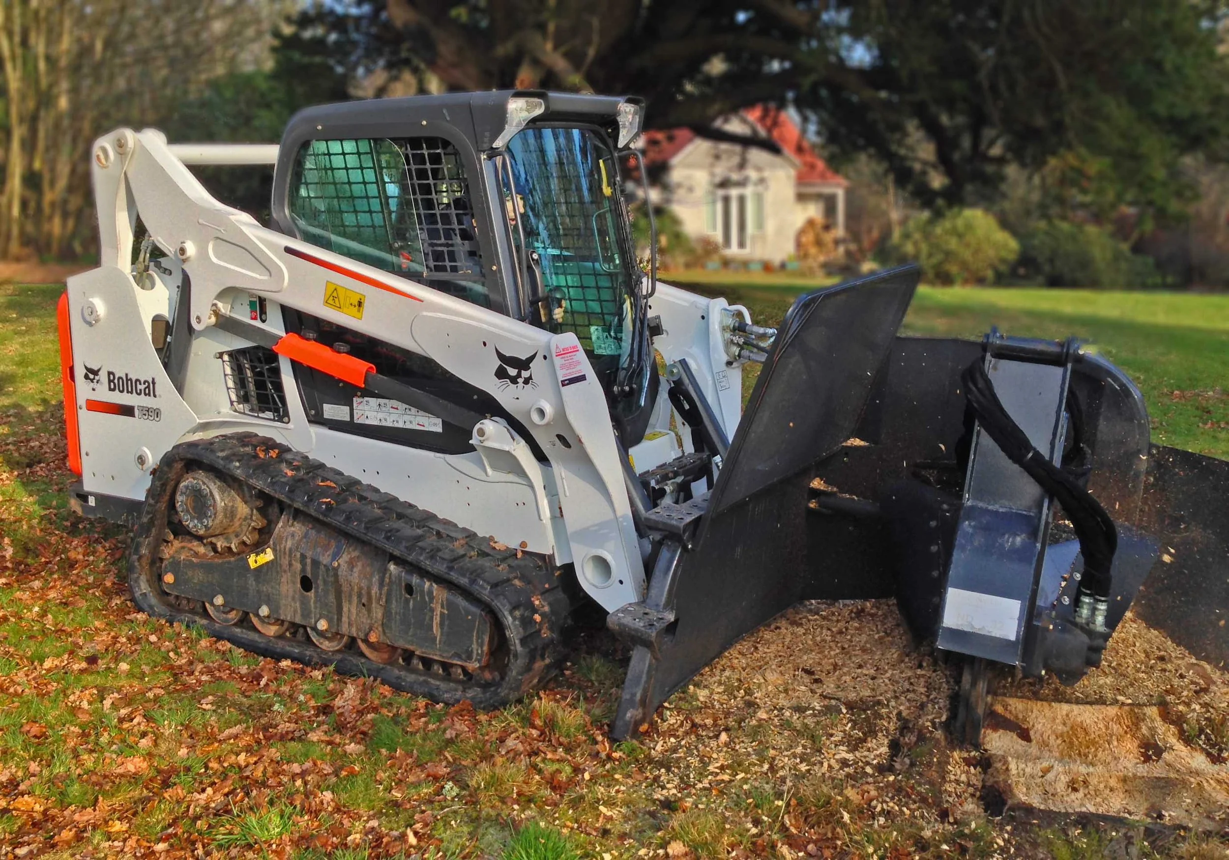 Stump-Grinder-For-Bobcat-Hire.jpg