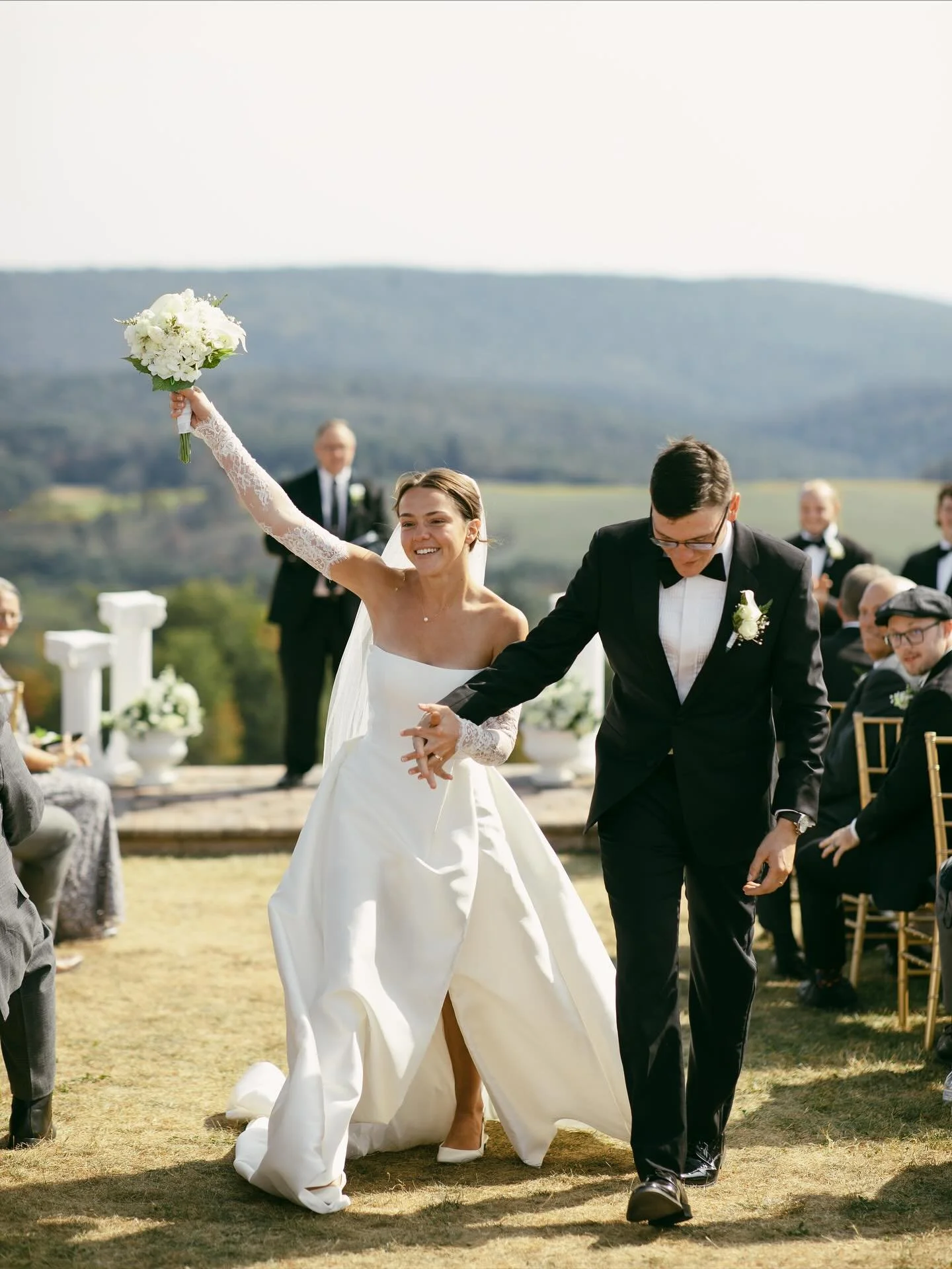 that just-married feeling 💌✨
what a stunning September day at @heavenlyviewestatefarm - just look at those incredible rolling hills! 
Lauren and James planned a beautiful day surrounded by their closest friends and loved ones to share in their weddi