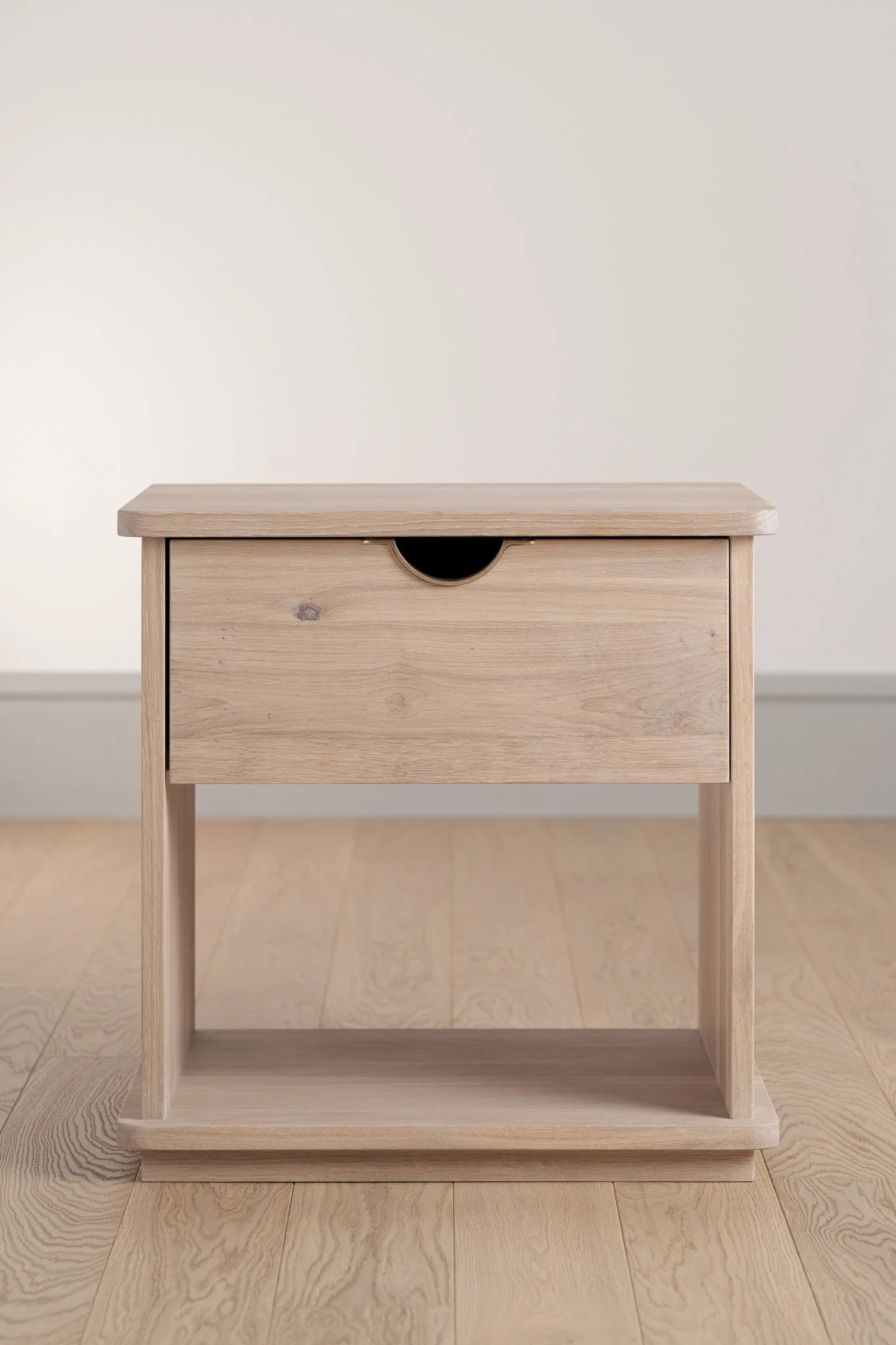 01_Dariusz-Jarzabek_LH_Nightstands_2048px.jpg