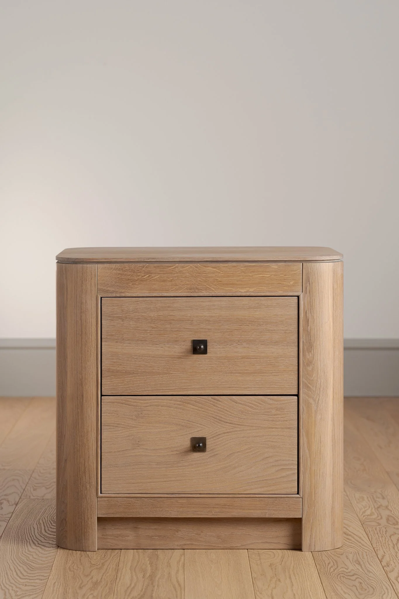 68_Dariusz-Jarzabek_LH_Nightstands_2048px.jpg