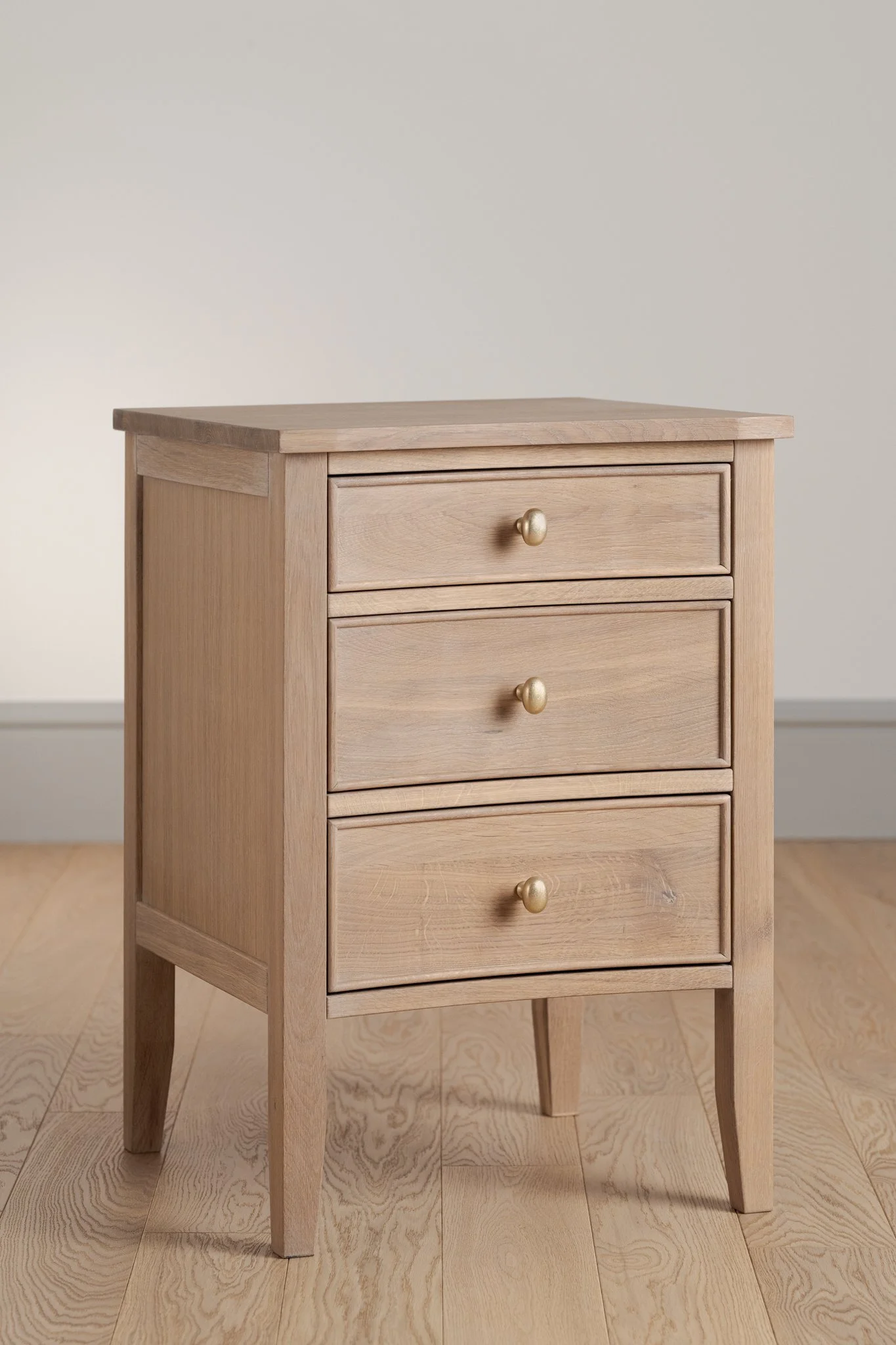 21_Dariusz-Jarzabek_LH_Nightstands_2048px.jpg