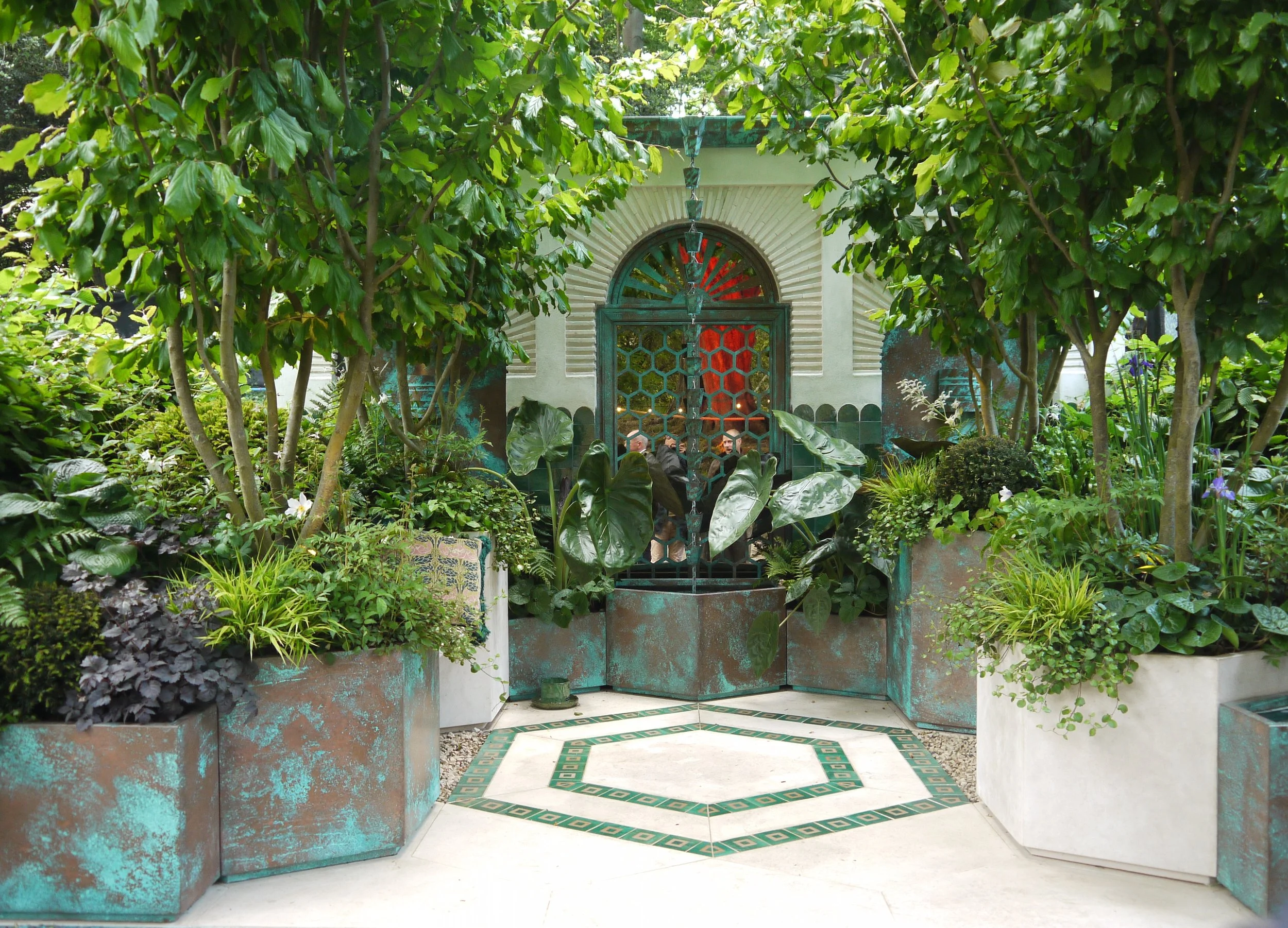 BALCONY GARDEN IDEAS 