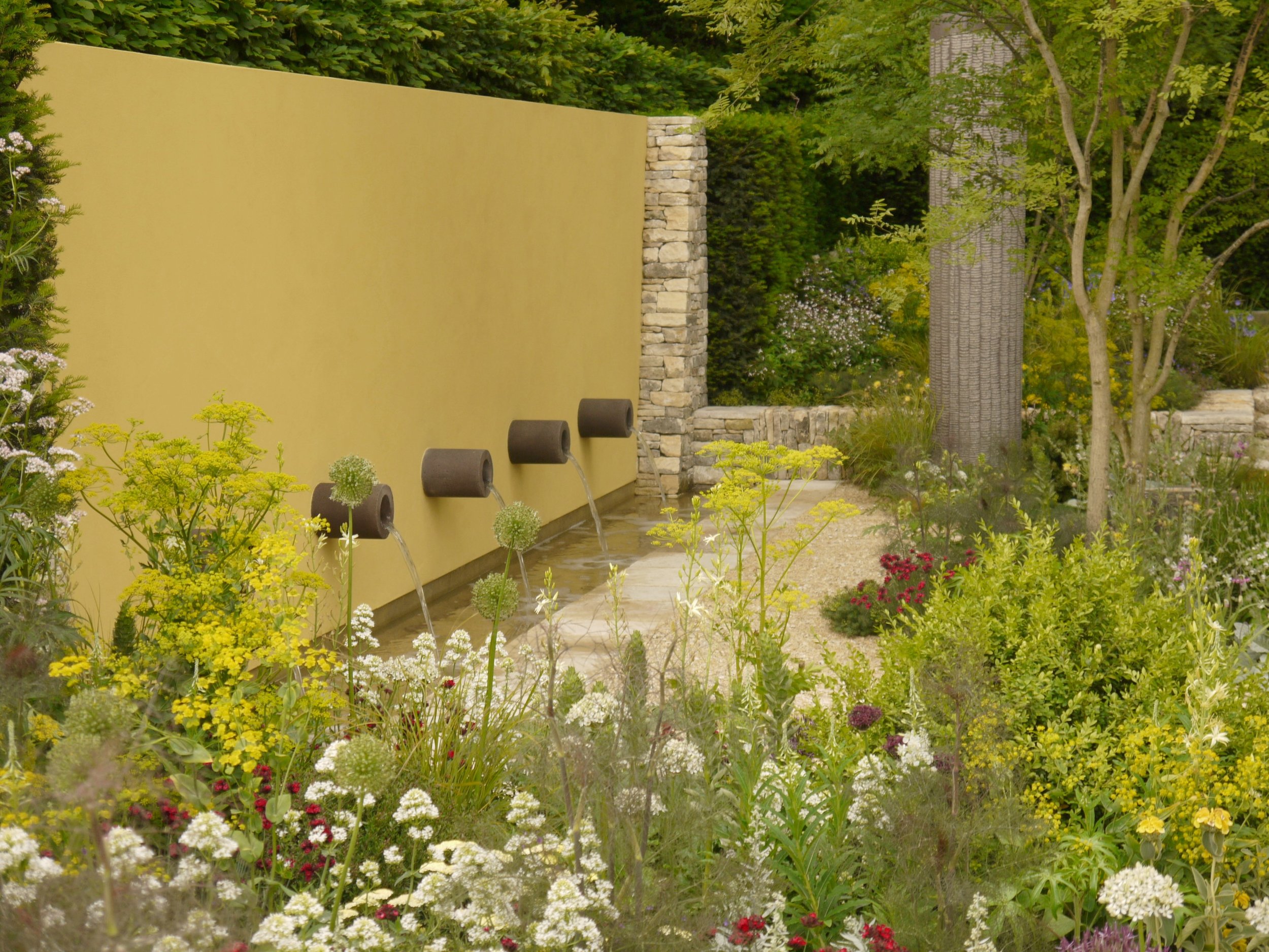JOY OF COLOUR IN THE GARDEN — Manoj Maldé Garden Design