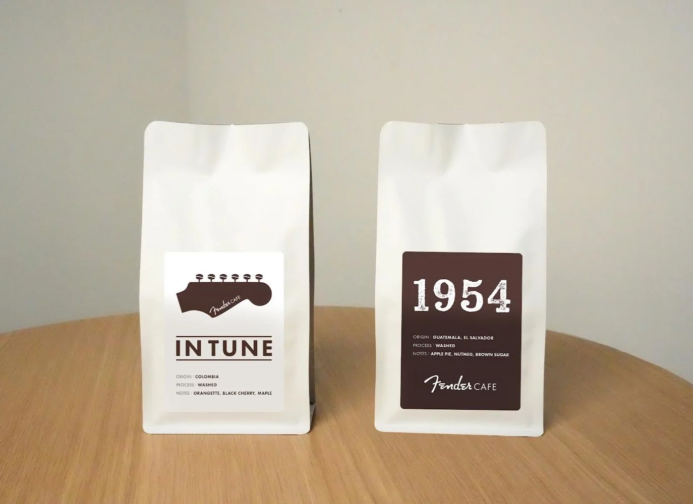 【コーヒービーンズ購入でドリンクプレゼント！】
2月22日開始！FENDER CAFEでコーヒービーンズをご購入頂くと、お好きなドリンクをプレゼント致します！

ご自宅とお店での味の違い、飲み方によって生まれる変化、普段購入している物と違うコーヒービーンズを試したいなど、皆様にコーヒー体験の機会を楽しんで頂けたらと思います！

是非この機会にご利用くださいね！

期間:2/22 11:00〜
対象ドリンク:プアオーバー、コールドブリュー、エスプレッソ、アメリカーノ、ラテ、レモネード、ジュース各種