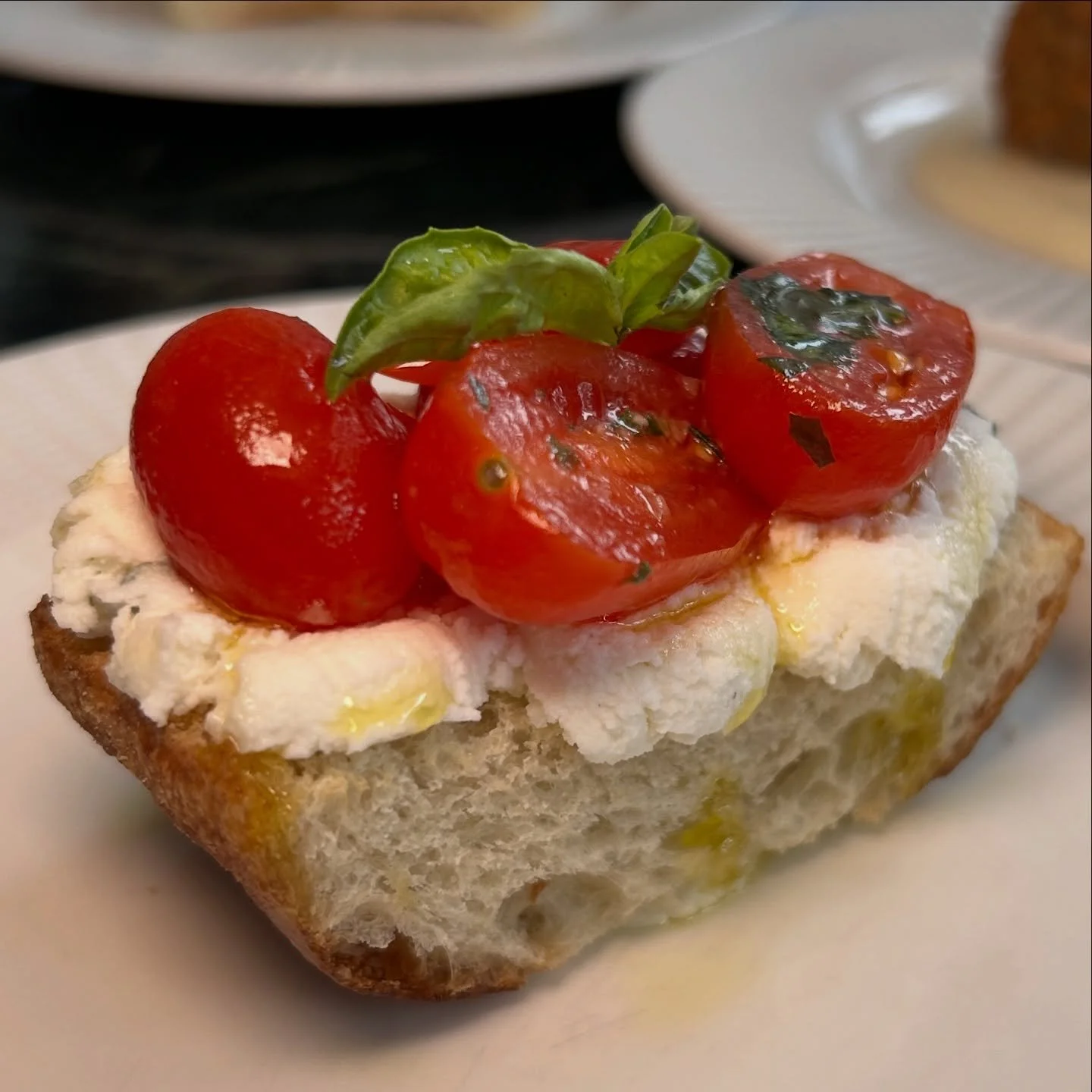 At Cottoletta, simplicity is the point.
One main, with appetizers and sides thoughtfully included!