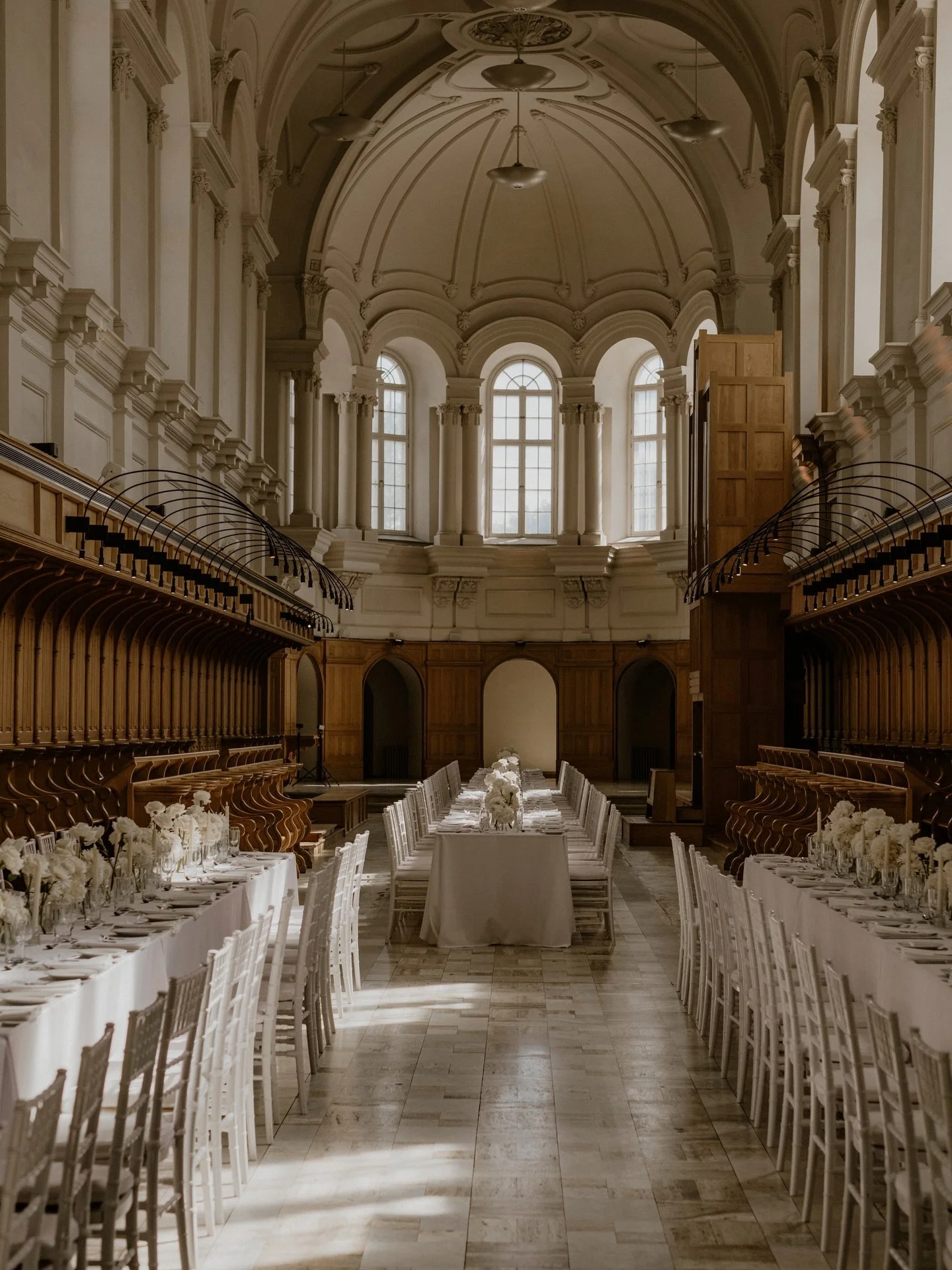Laura + Olivier
September 2025
Venue | @abbayeoka