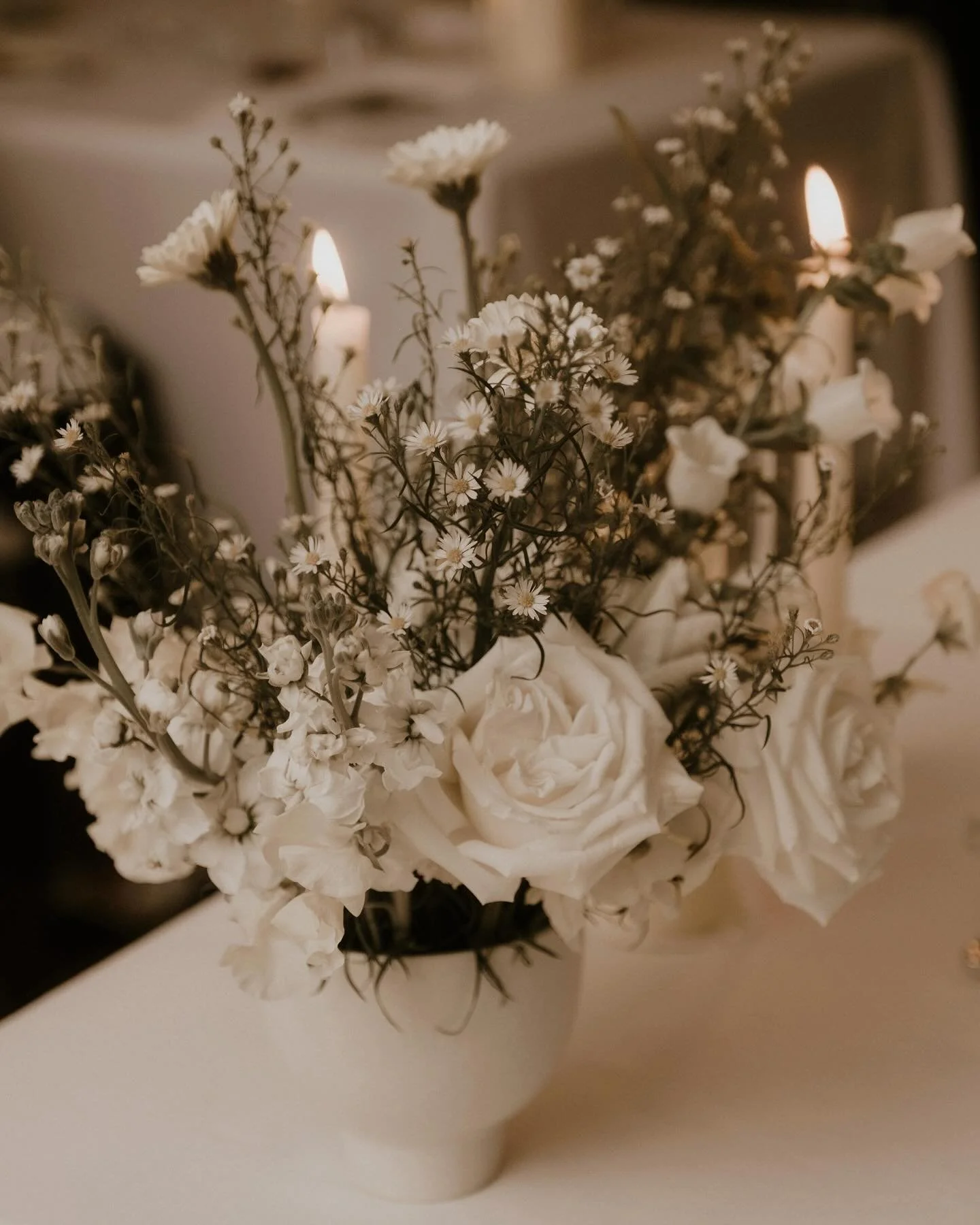 Timeless and romantic setting
Arrangement | @oh.fleurs
Venue | @aubergewillowinn