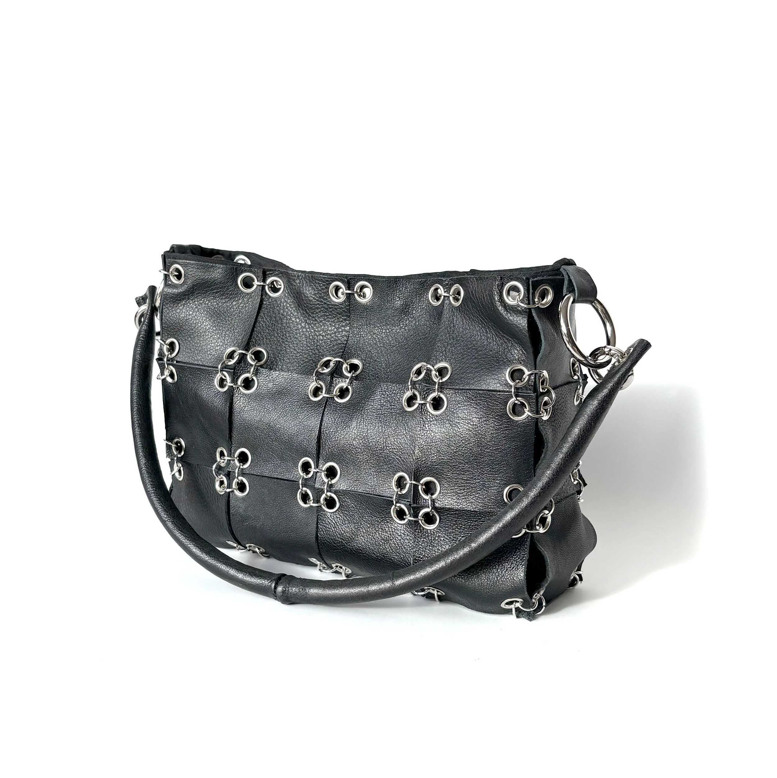 blackbag01_angle02.jpg