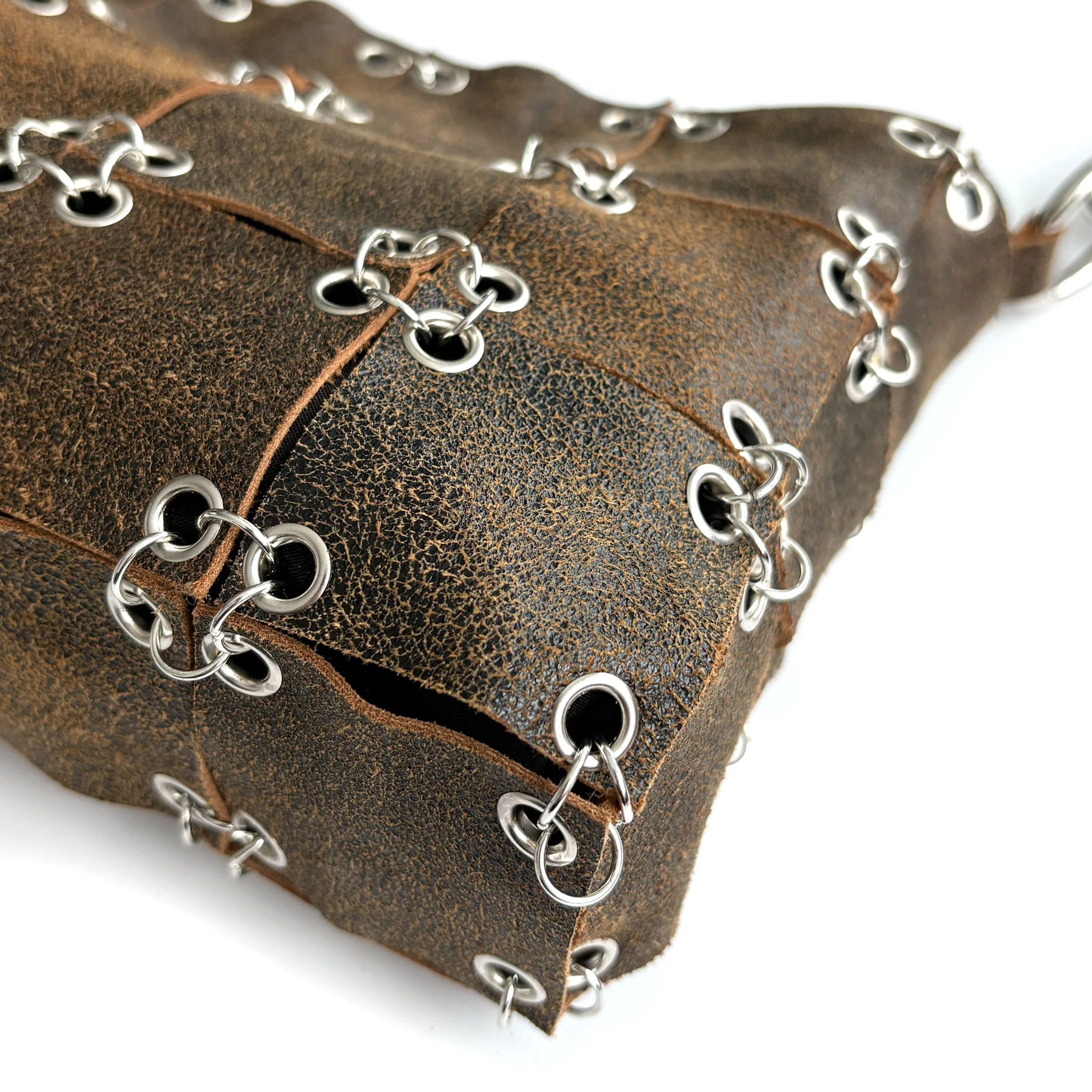 suedebag02_detail01.jpg