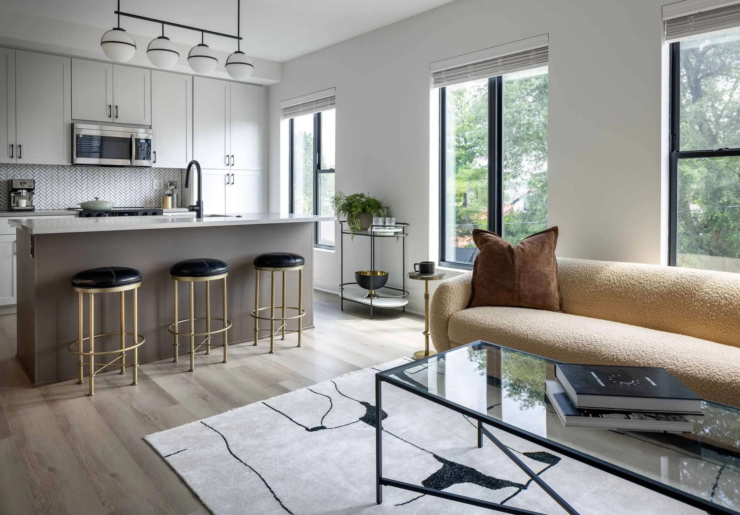 Jaeger Square | German Village Apartments in Columbus, OH | Living Room