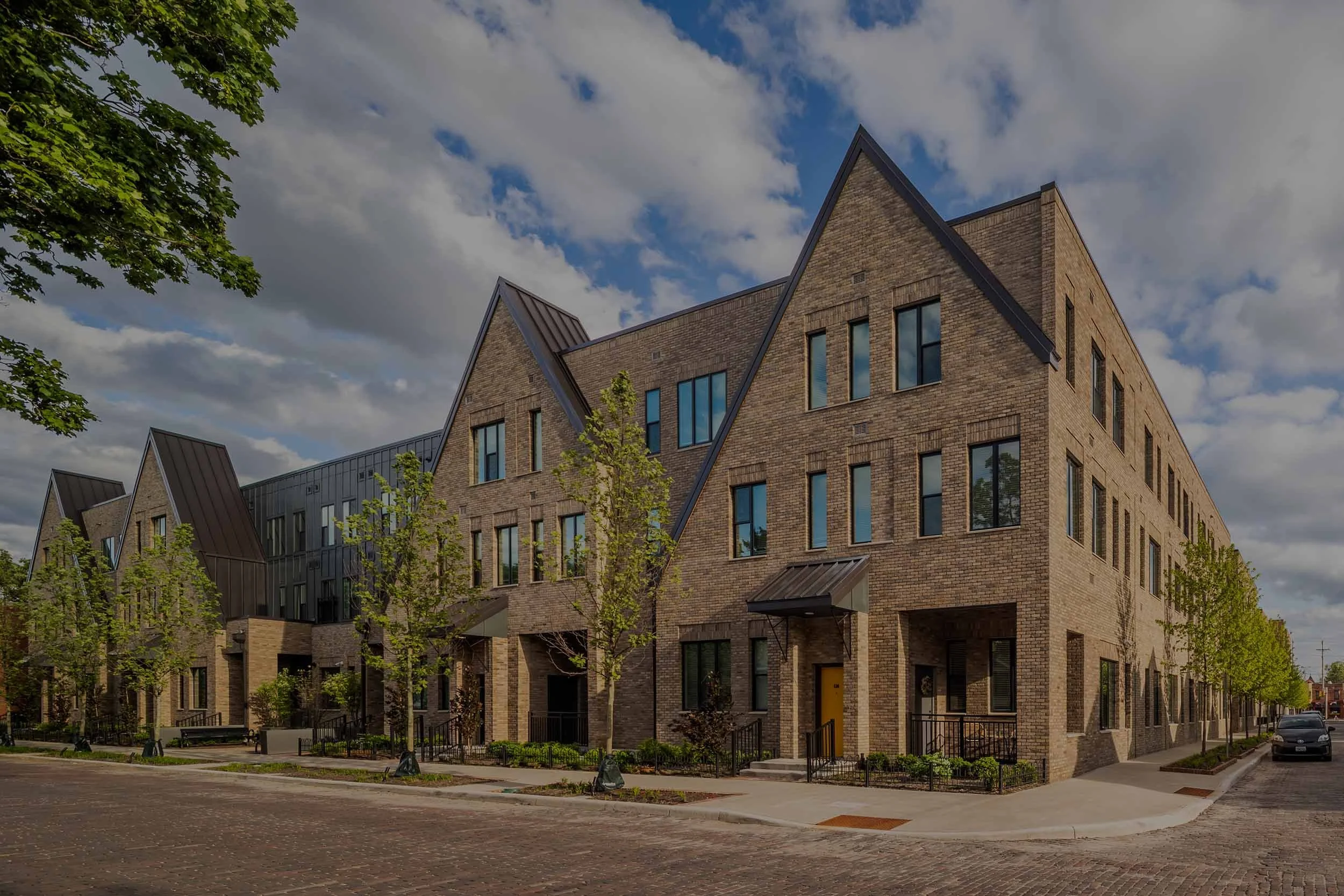 Jaeger Square | German Village Apartments in Columbus, OH | Townhome Exterior