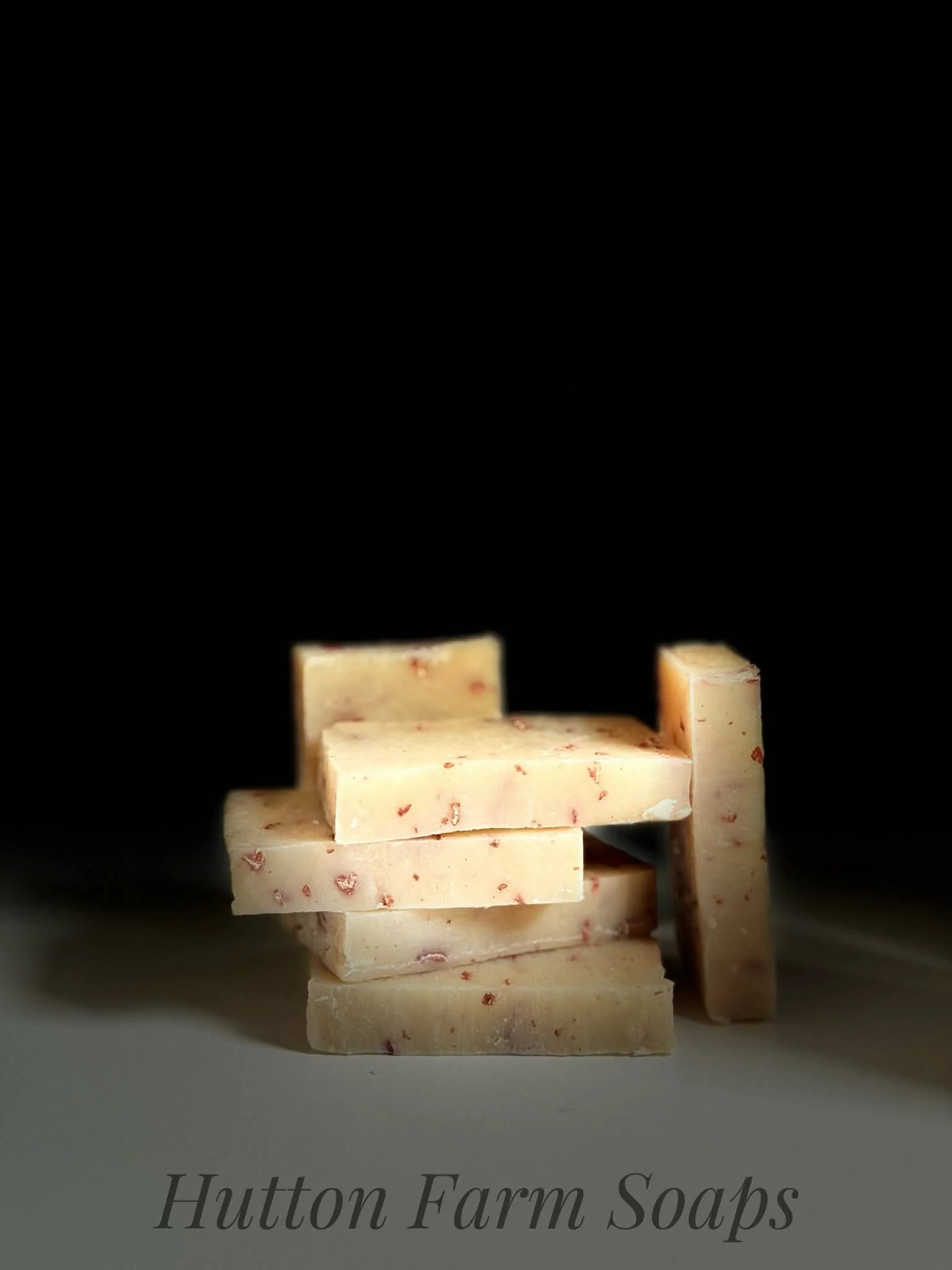 Guest Bar (small) / Stay Bar (large)