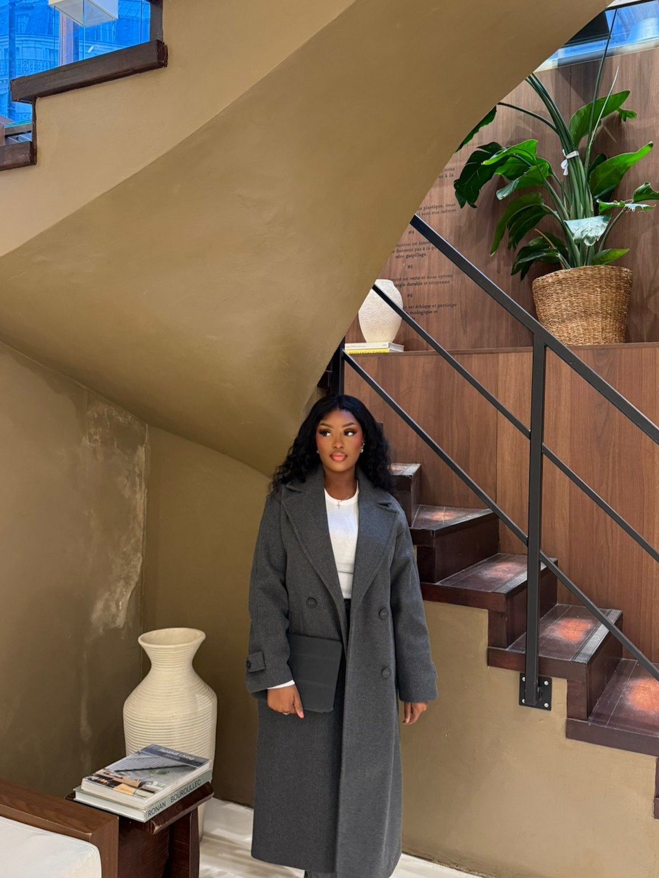 Notre équipe dynamique et passionnée met tout en œuvre pour transformer vos rêves en réalité, en vous offrant un accompagnement personnalisé et une écoute attentive.