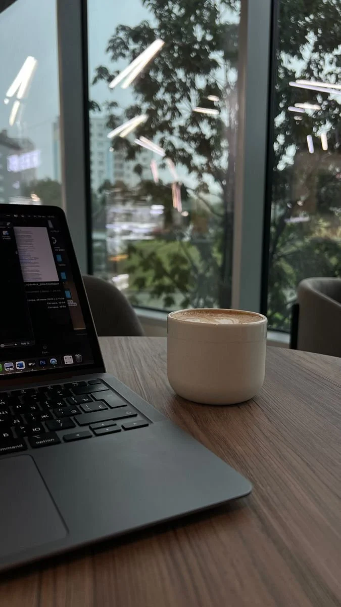 Notre savoir-faire repose sur l’écoute, la créativité et le souci du détail. Nous créons des événements harmonieux et des voyages inspirants qui laissent une empreinte durable dans vos souvenirs.