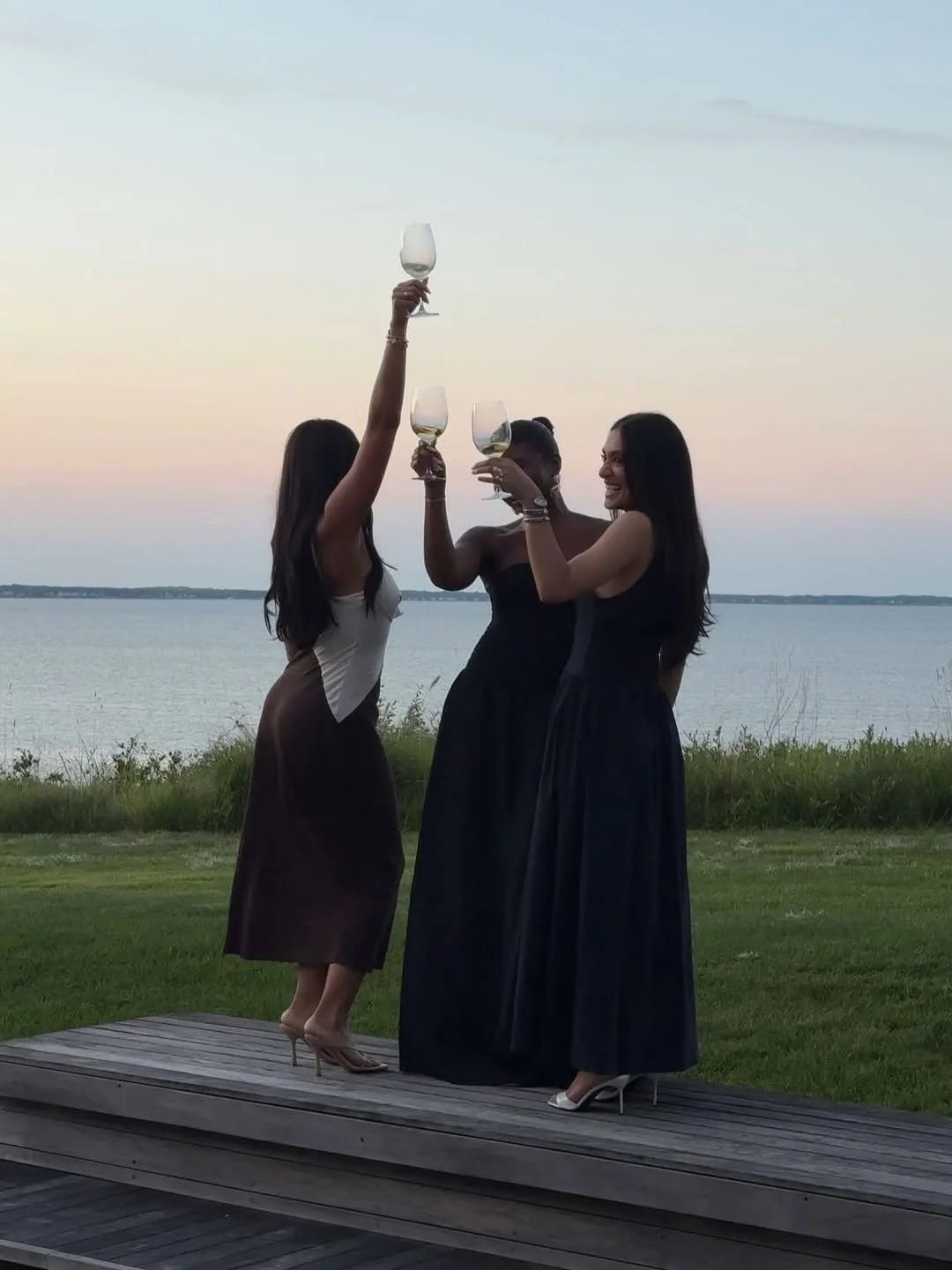 Notre agence événementielle et de voyage transforme vos idées en expériences inoubliables. De la conception à la réalisation, nous orchestrons chaque détail avec rigueur, créativité et passion afin de créer des moments uniques qui marquent les esprit