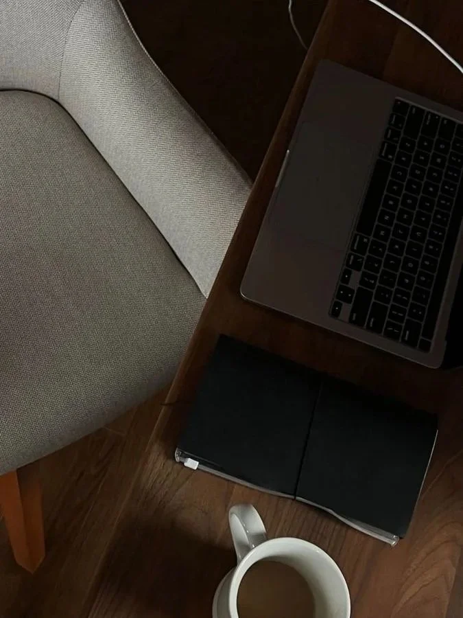 Notre agence conçoit des expériences uniques où créativité et organisation se rencontrent pour donner vie à vos projets les plus ambitieux. Chaque événement et chaque voyage sont pensés sur mesure afin de refléter votre personnalité et vos objectifs.