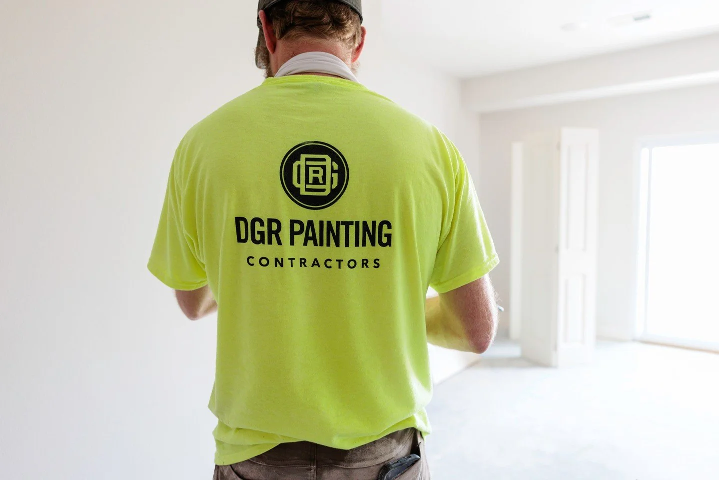 Interior painting that speaks for itself.
ㅤ
Crisp white walls, clean cut lines, and not a drop out of place. Whether it's a single room, a full-home repaint, a new build, or a commercial buildout, our crew preps every surface, hand-cuts every edge, a