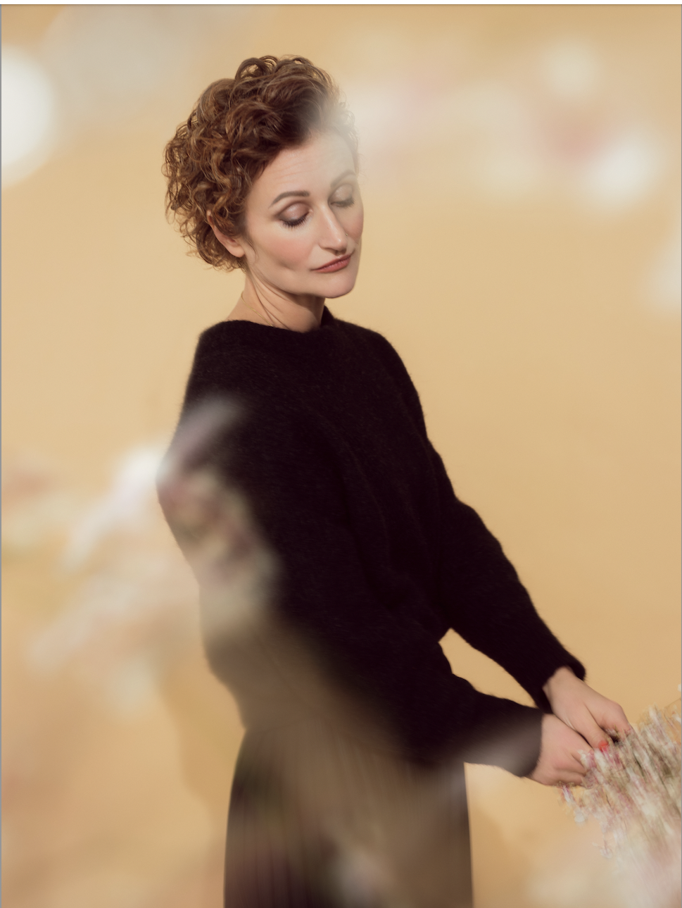 Kinfolk Photos Hannah Rosa Lewis-Lopes Set Design & Florals Jacqui Jacques. Hair & Makeup Erica Long