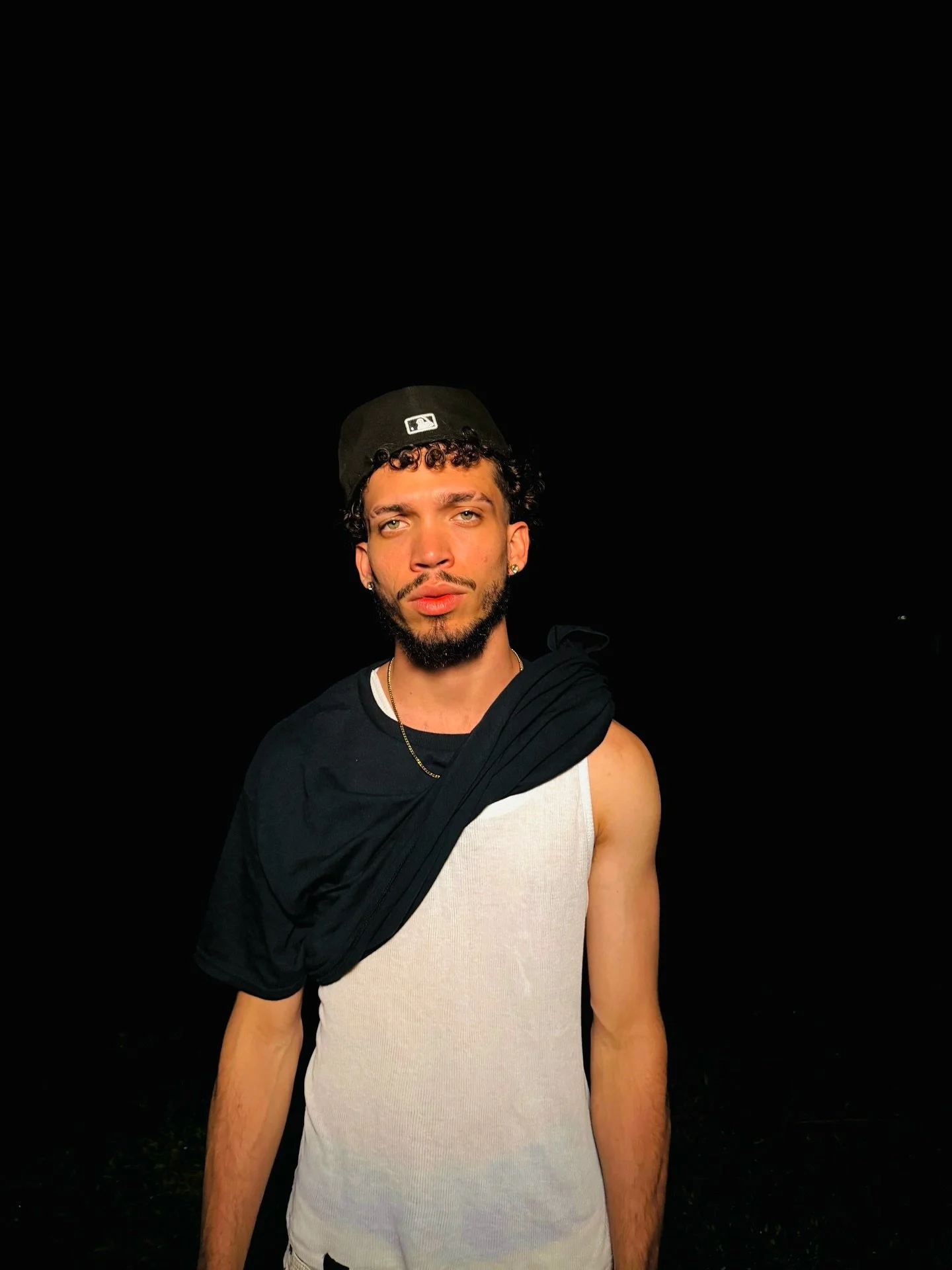 &ldquo;Cuando tu tiempo es oro, vivir es casa de empe&ntilde;o&hellip;&rdquo;

Pasa por LdR.5 en la nube negra🎧🖤