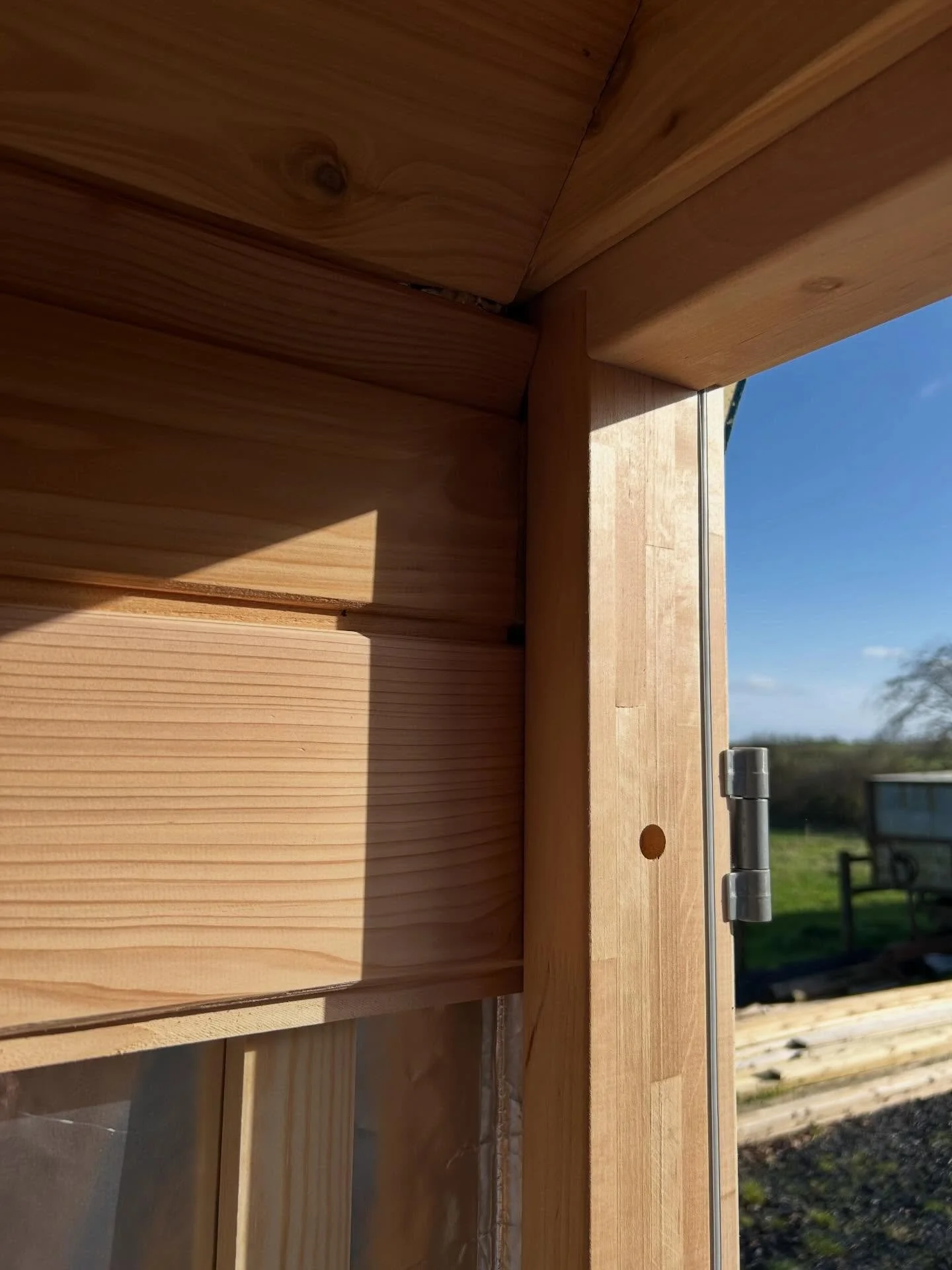 Who knew cedar could be so scenic 🪵 We&rsquo;ve been enjoying filling our sauna up with this beautiful wood and the smell is just incredible, if you know you know, if you don&rsquo;t know come and find out!

The build has gained momentum as we have 