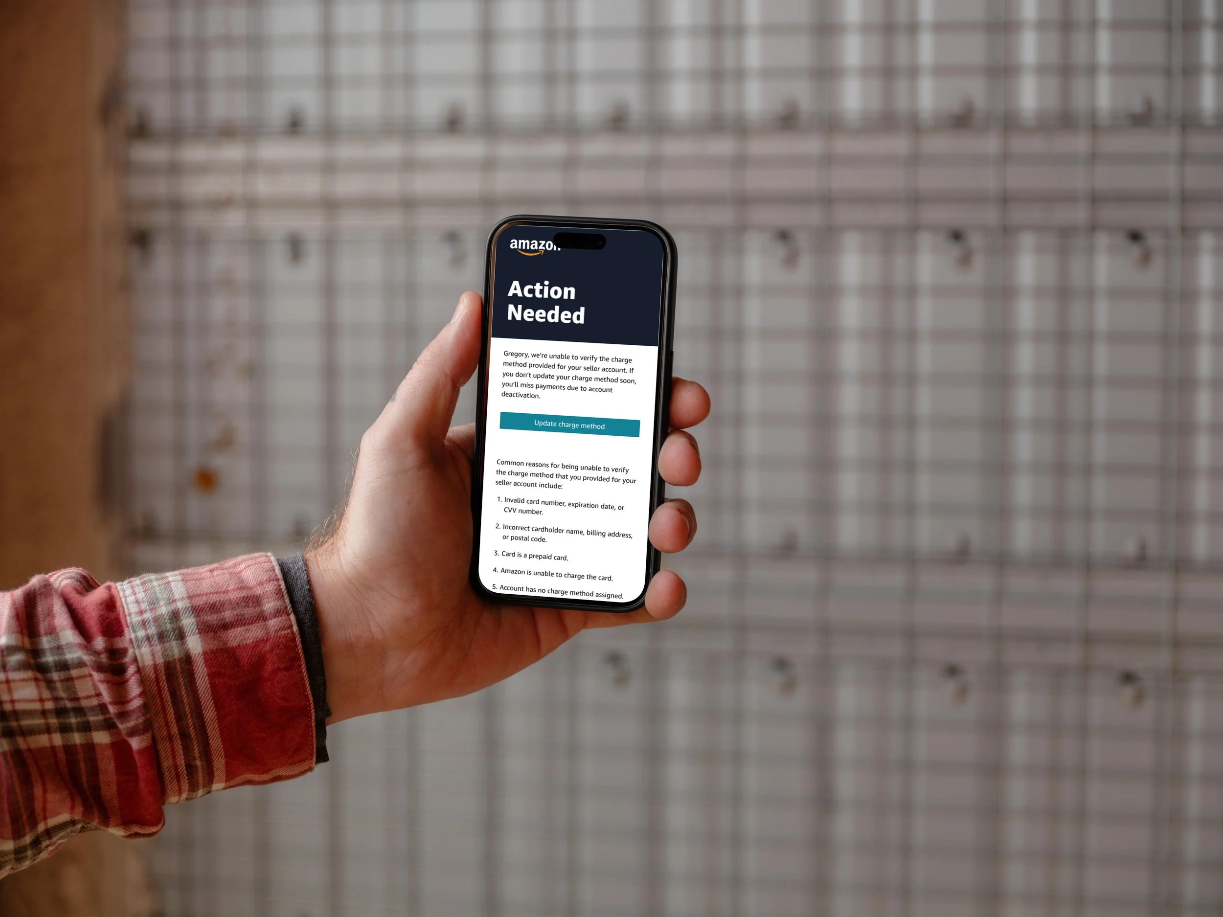 Outcome: 25% reduction in support contacts—sellers self-serve efficiently