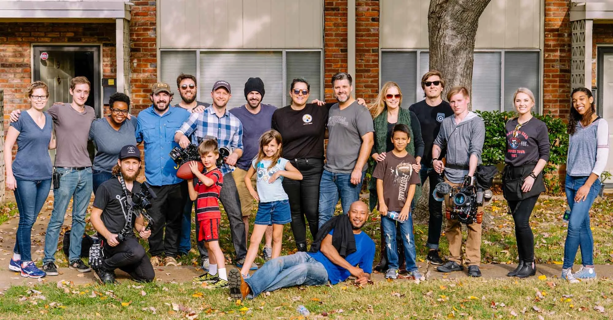 Story Give Cast & Crew