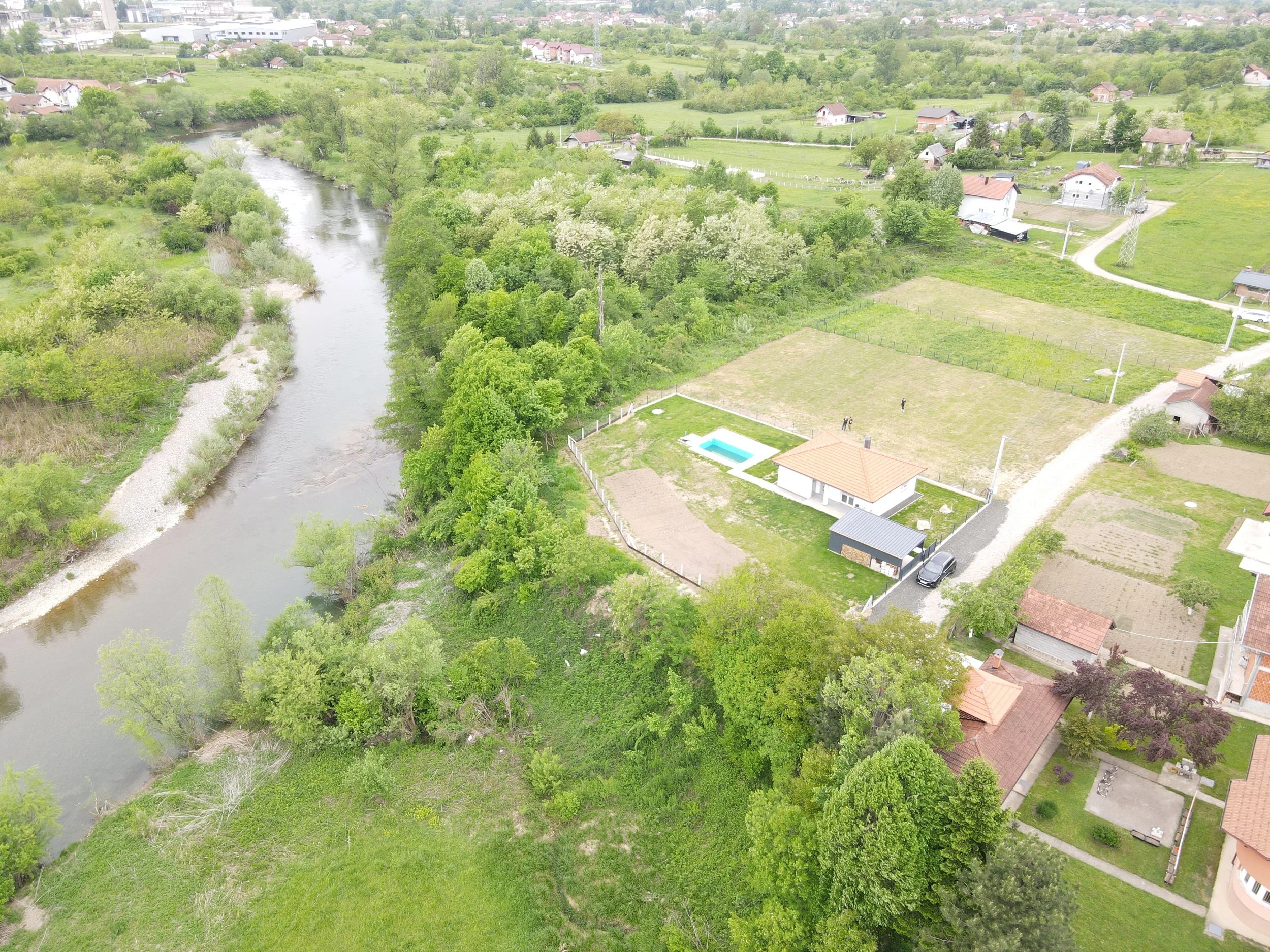 dji_fly_20260505_173446_584_1777995297072_photo.jpg
