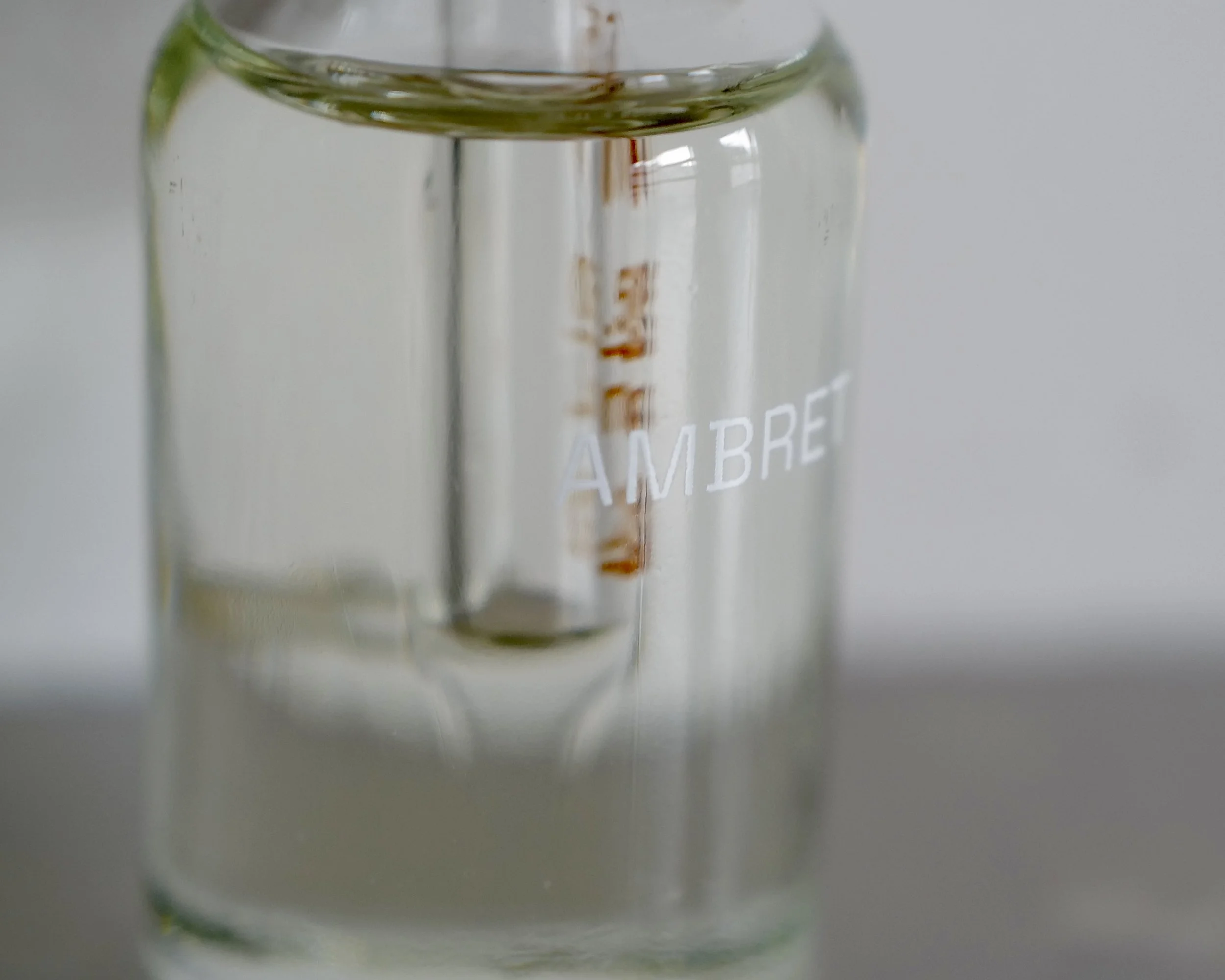 AMBRET OIL MACRO.JPG