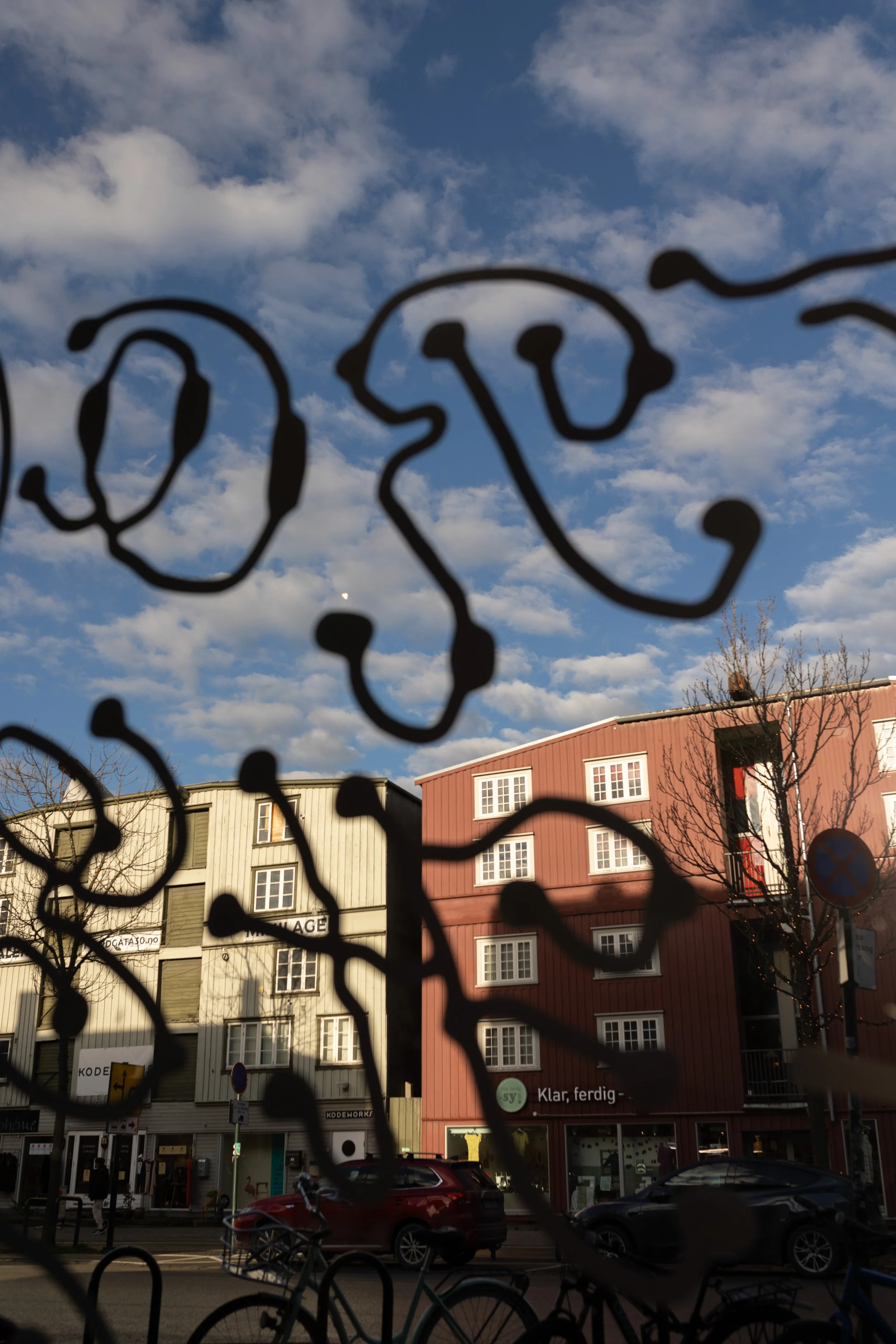 Publikum i kunstneratelier under Trondheim Open