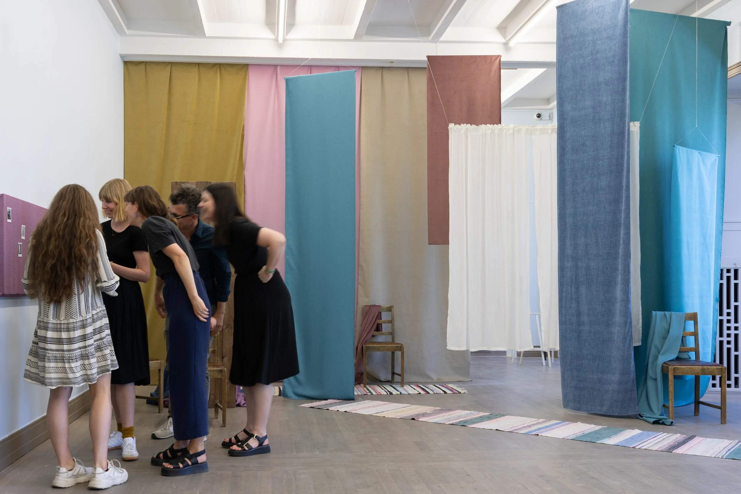 Dokumentasjon av utstilling «Mellom mennesker» av Else Hagen ved Trondheim Kunstmuseum – foto: Lili Zaneta