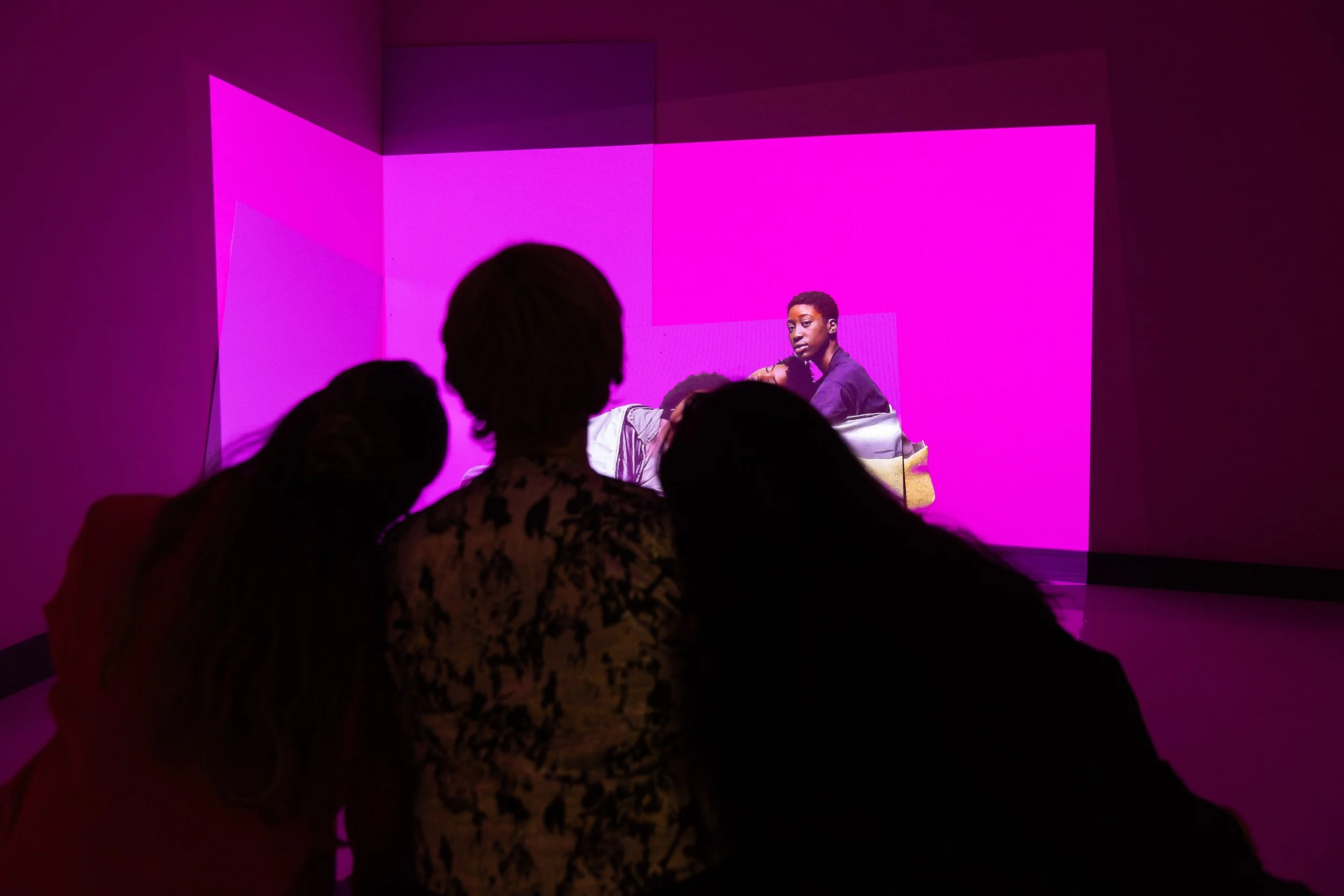 Dokumentasjon av performance under «Performance Family» ved Trondheim Kunstmuseum – foto: Lili Zaneta