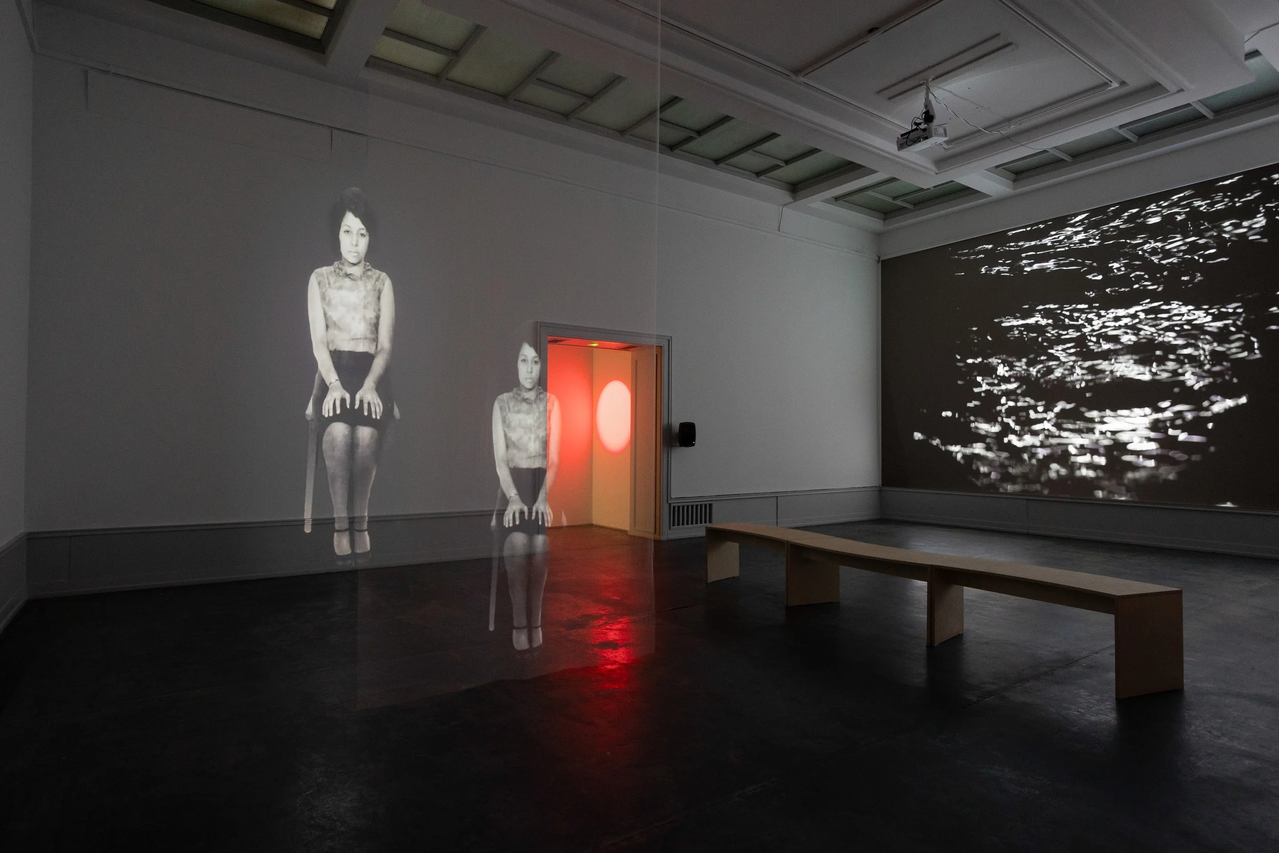 Dokumentasjon av utstillingen "Passing Motherhood" ved Trondheim Kunstmuseum – foto: Lili Zaneta