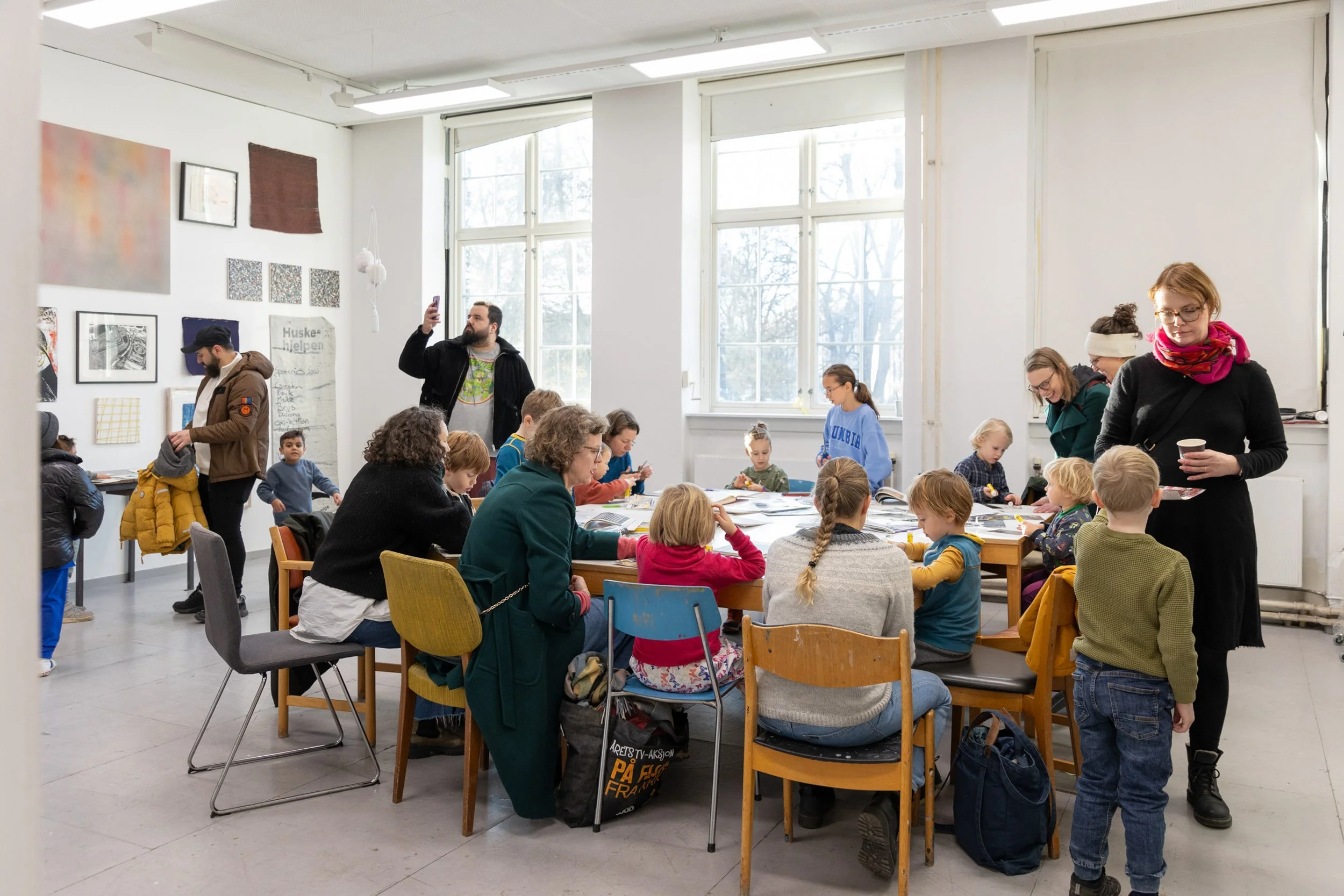 Dokumentasjon av jubileumsarrangement ved Lademoen Kunstnerverksteder – foto: Lili Zaneta